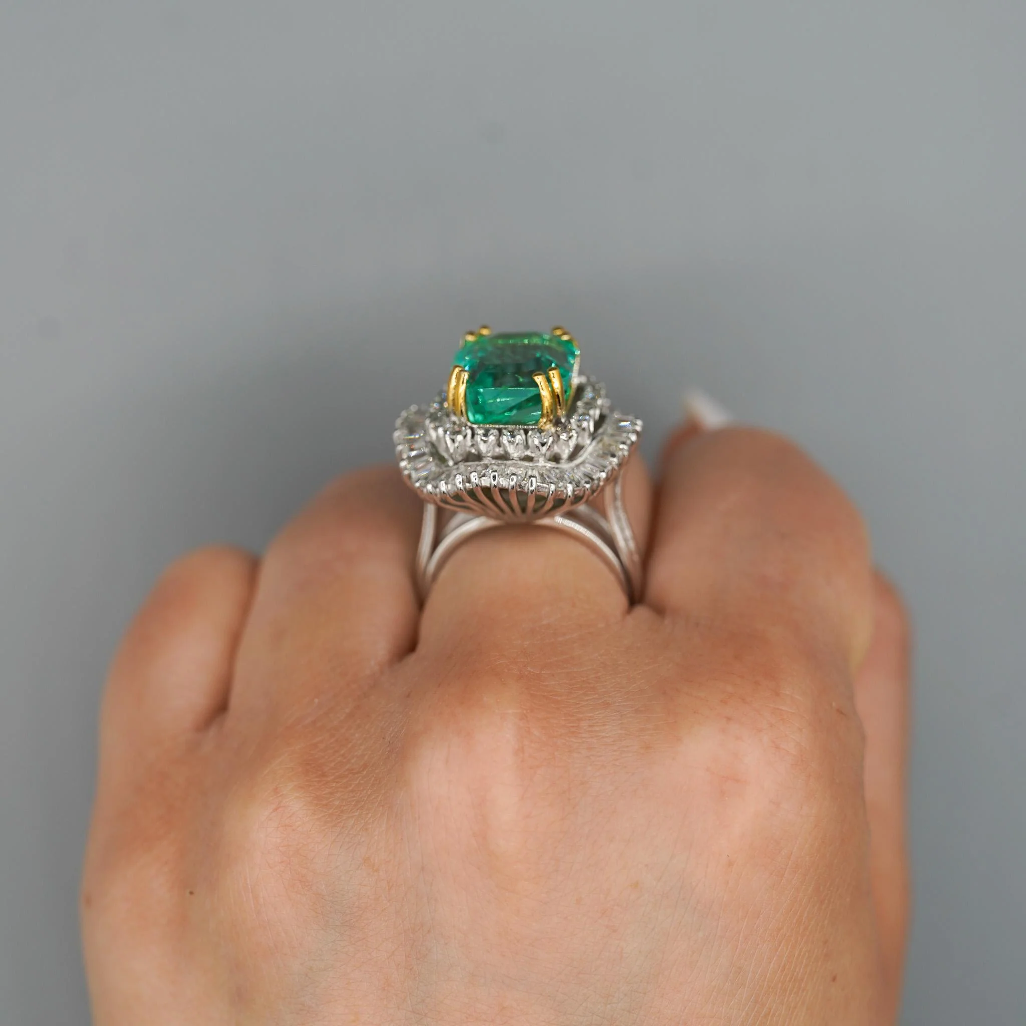 9.17 Carat Octagon Chivor Emerald & Diamond Palladium Ballerina Ring - Image 11