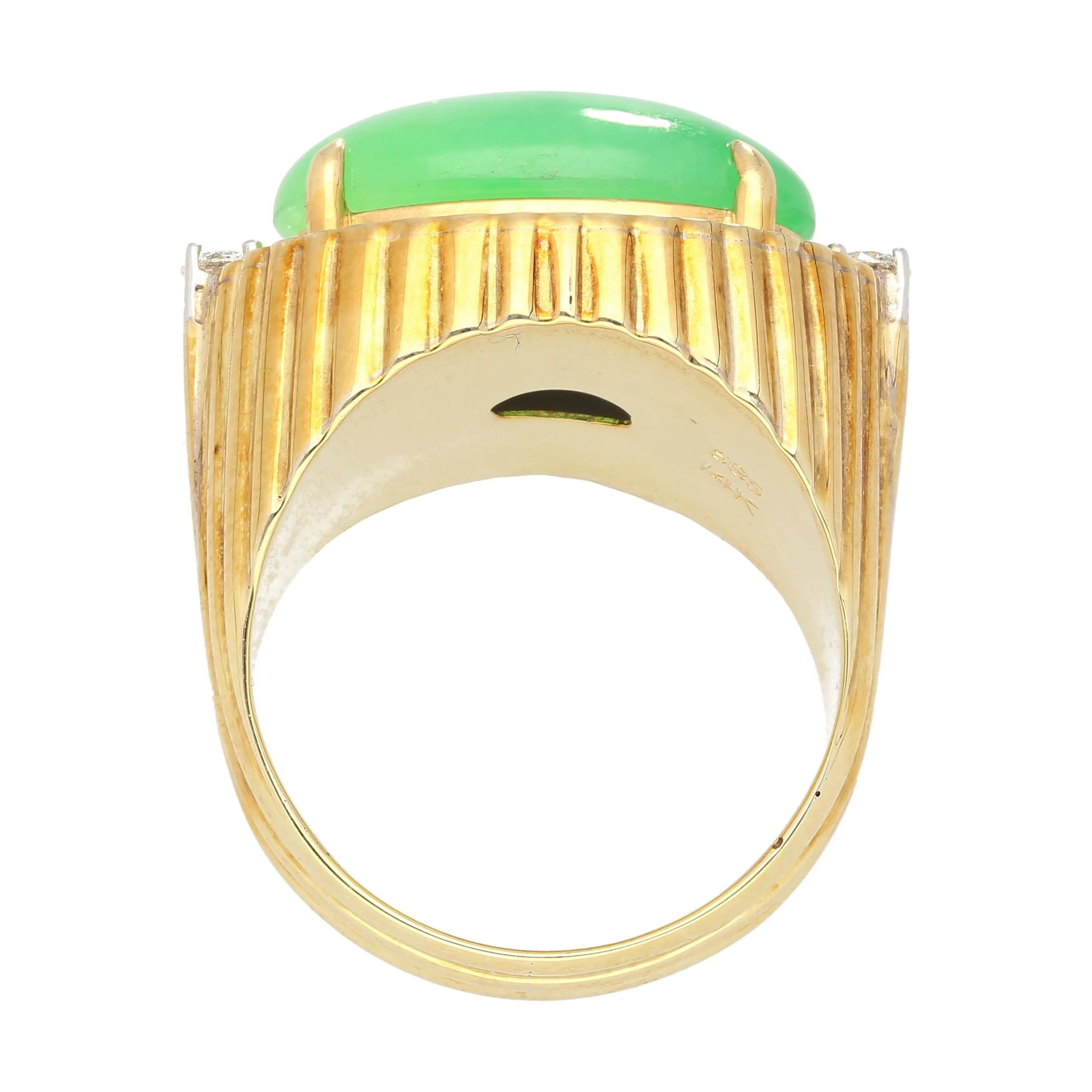 9.40 Carat Type A Fei Cui Jadeite Jade and Diamond Ring in Textured 18K Gold - Image 6