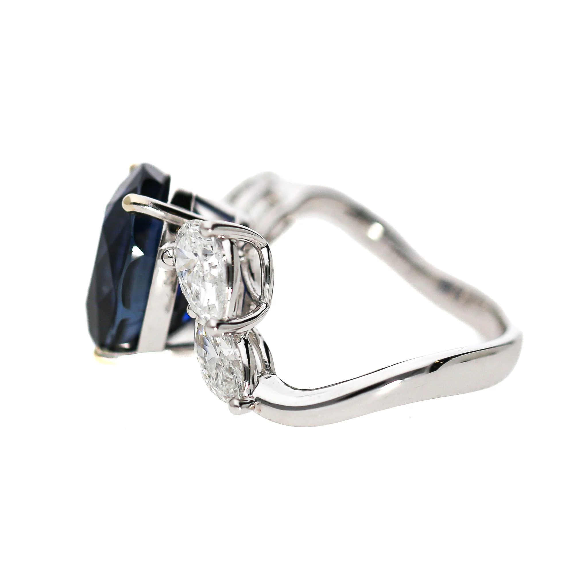 9.5 Carat No Heat Blue Sapphire and Pear Diamond Wing Ring - Image 6