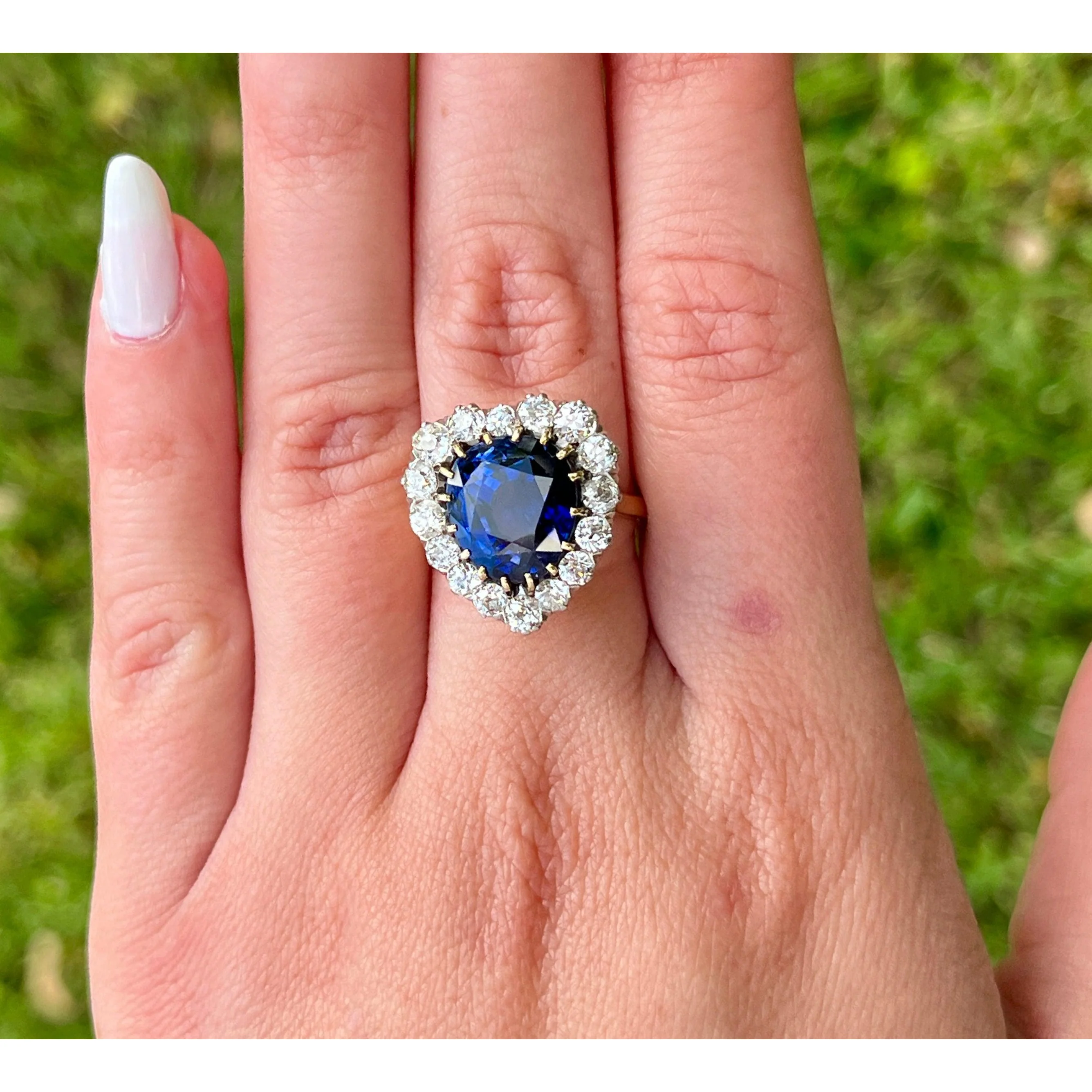 9 Carat No Heat Ceylon Blue Sapphire and Old Euro Cut Diamond Ring in 14K - Image 9