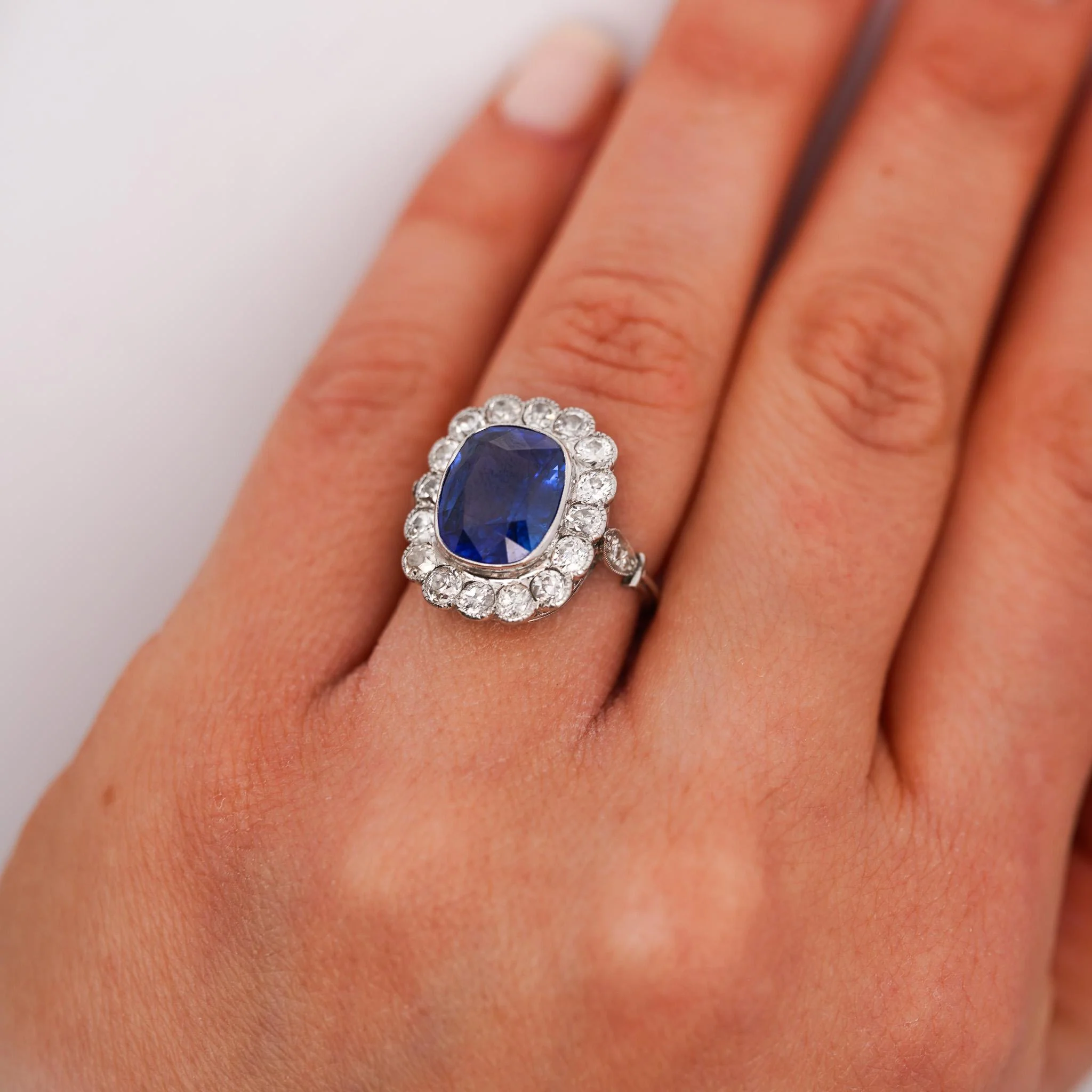 AGL Cert. 5 Carat Ceylon Blue Sapphire Art Deco Era Platinum Diamond Ring - Image 9