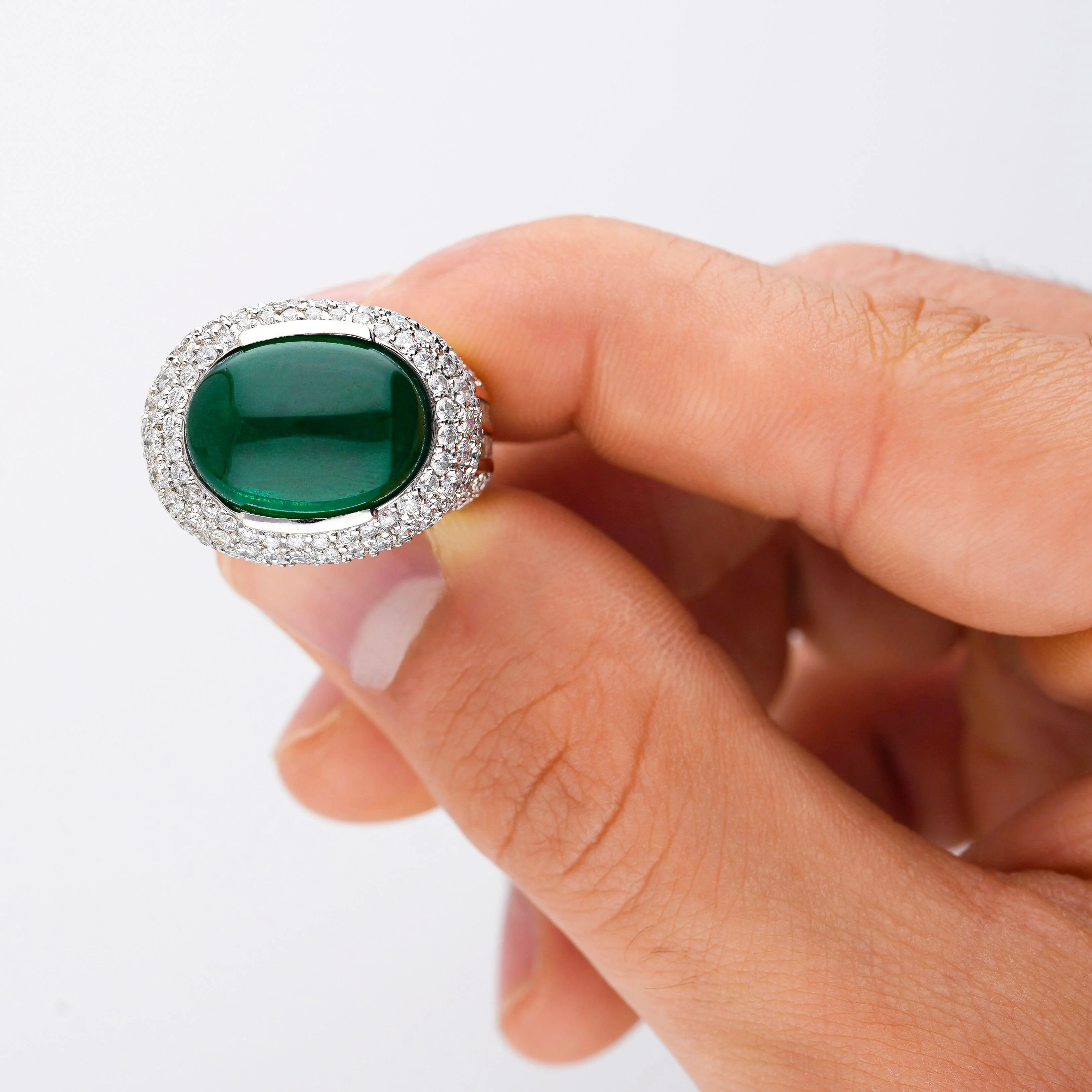 AGL Certified 10 Carat Cabochon Cut Minor Oil Emerald and Diamond Cluster Ring in 18K White Gold - Image 7