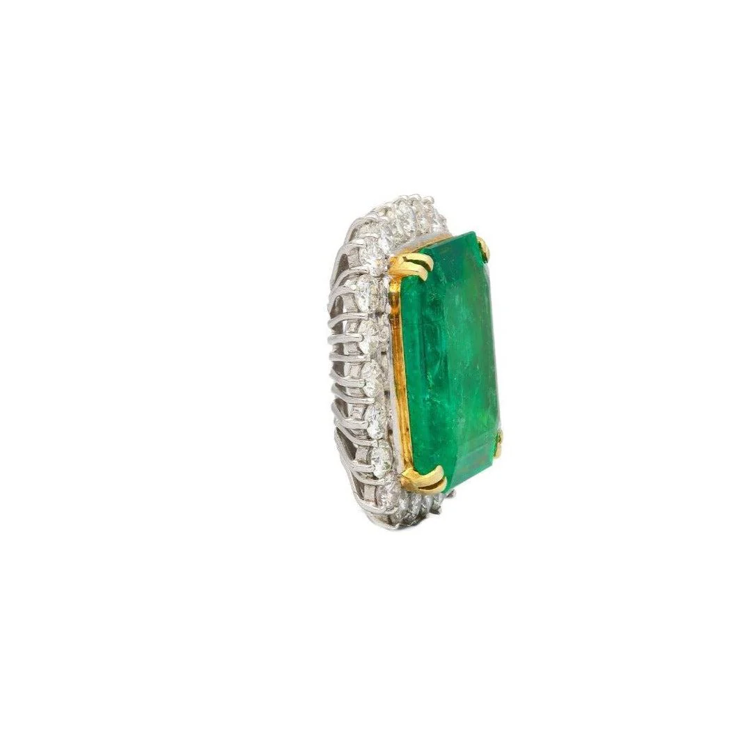 AGL Certified 13.49 Carat Minor Oil Colombian Emerald & Diamond Halo Platinum Necklace - Image 2