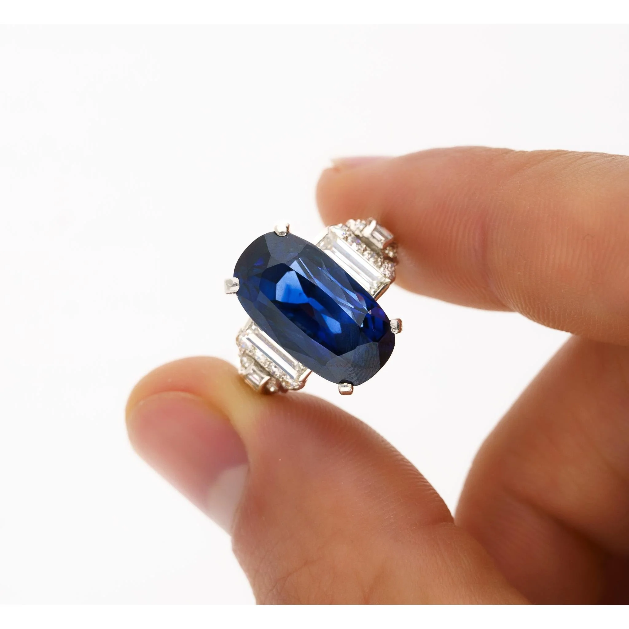 AGL Certified 13.81 Carat Ceylon No Heat Blue Sapphire Platinum Vintage Ring - Image 10