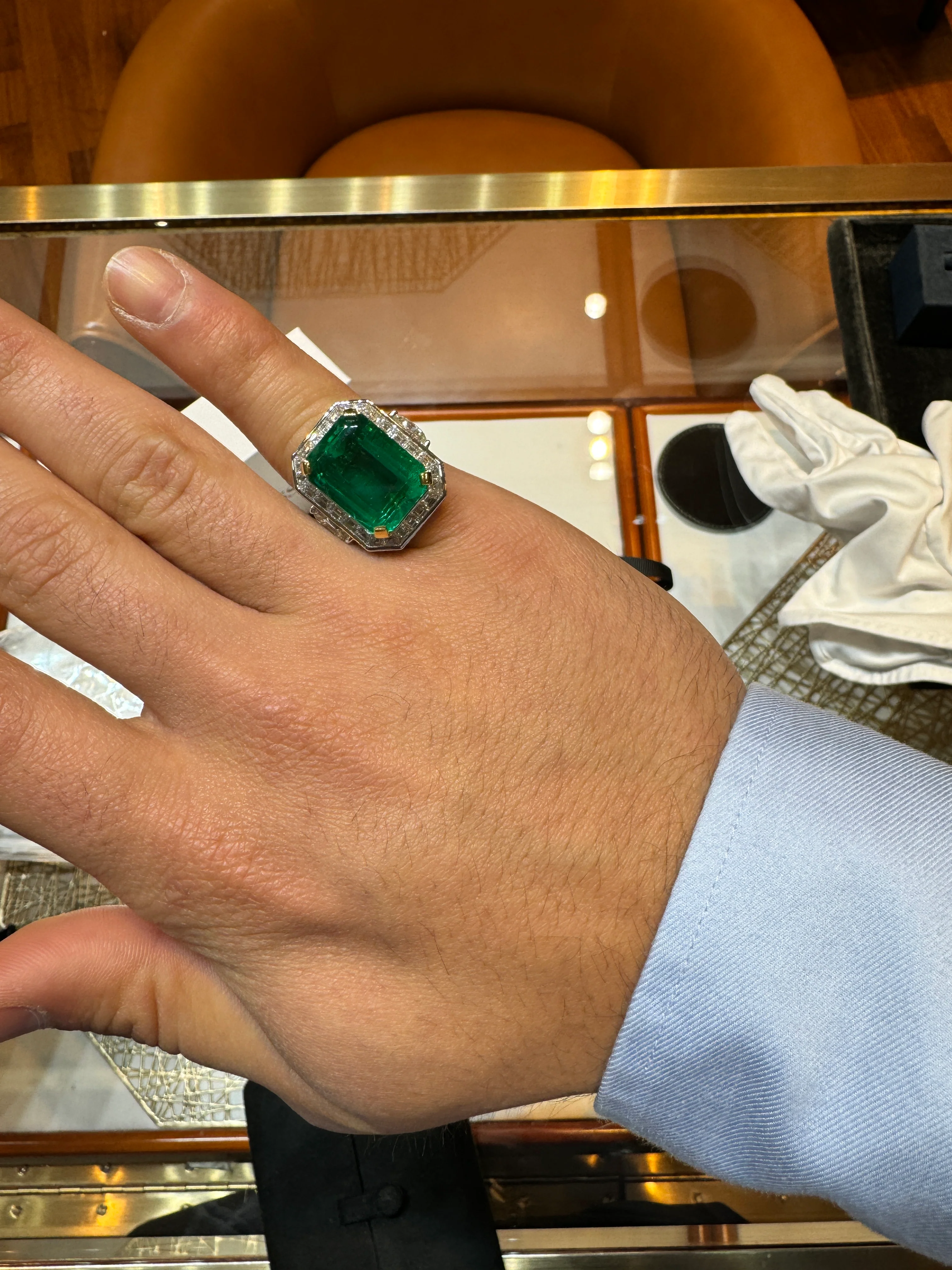 AGL Certified 15.78 Carat No Oil Emerald and Half Moon Cut Diamond Ring - Image 3