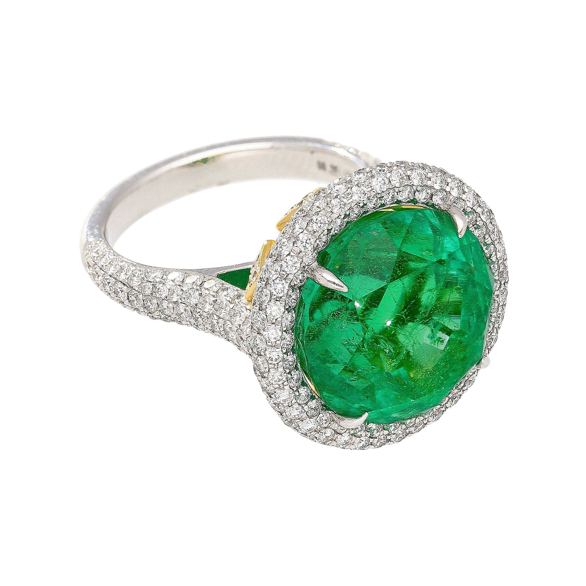 AGL Certified 15 Carat Round Cut Colombian Emerald and Diamond Halo Ring - Image 5