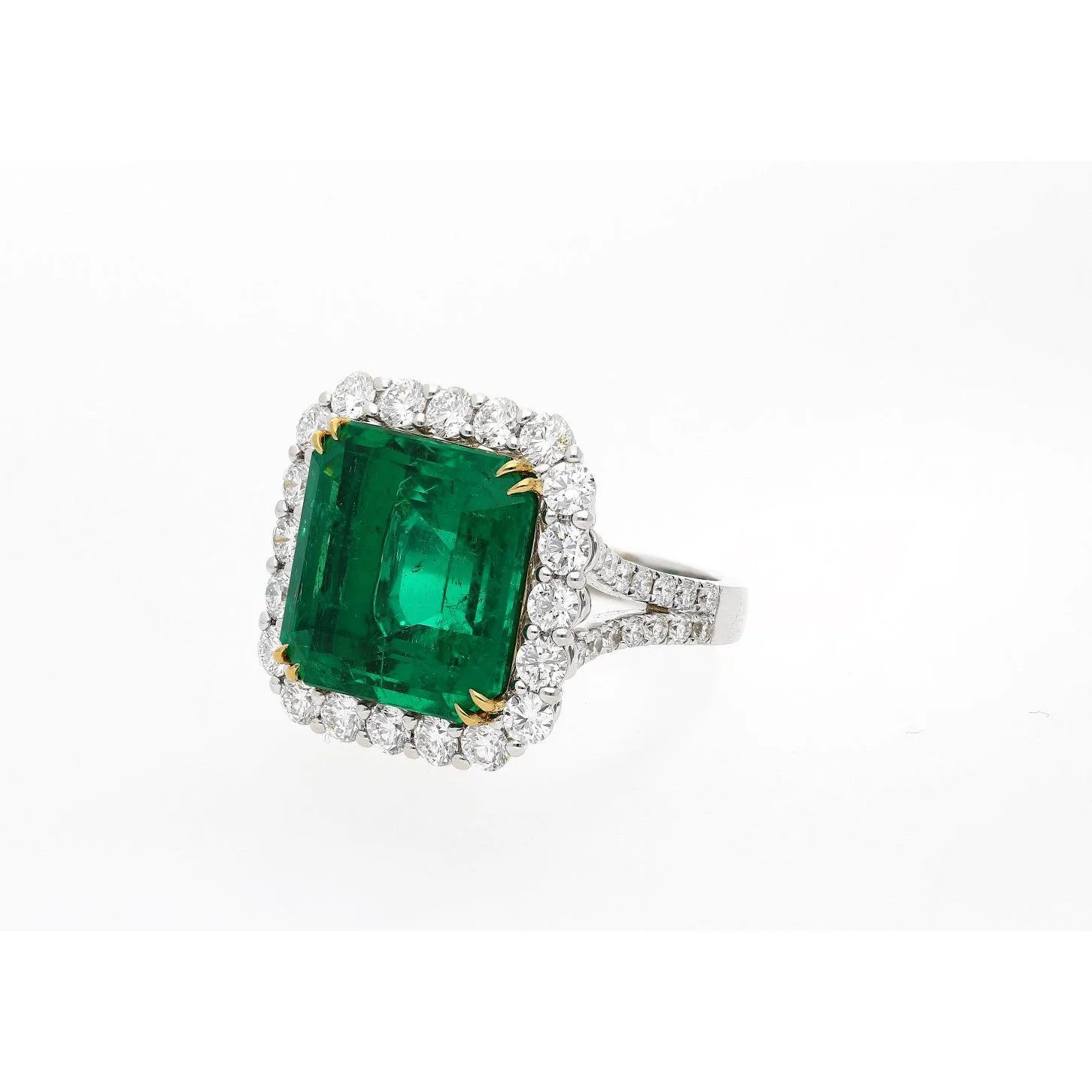 AGL Certified 16.46 Carat Minor Oil Vivid Colombian Emerald and Diamond Halo Ring - Image 2