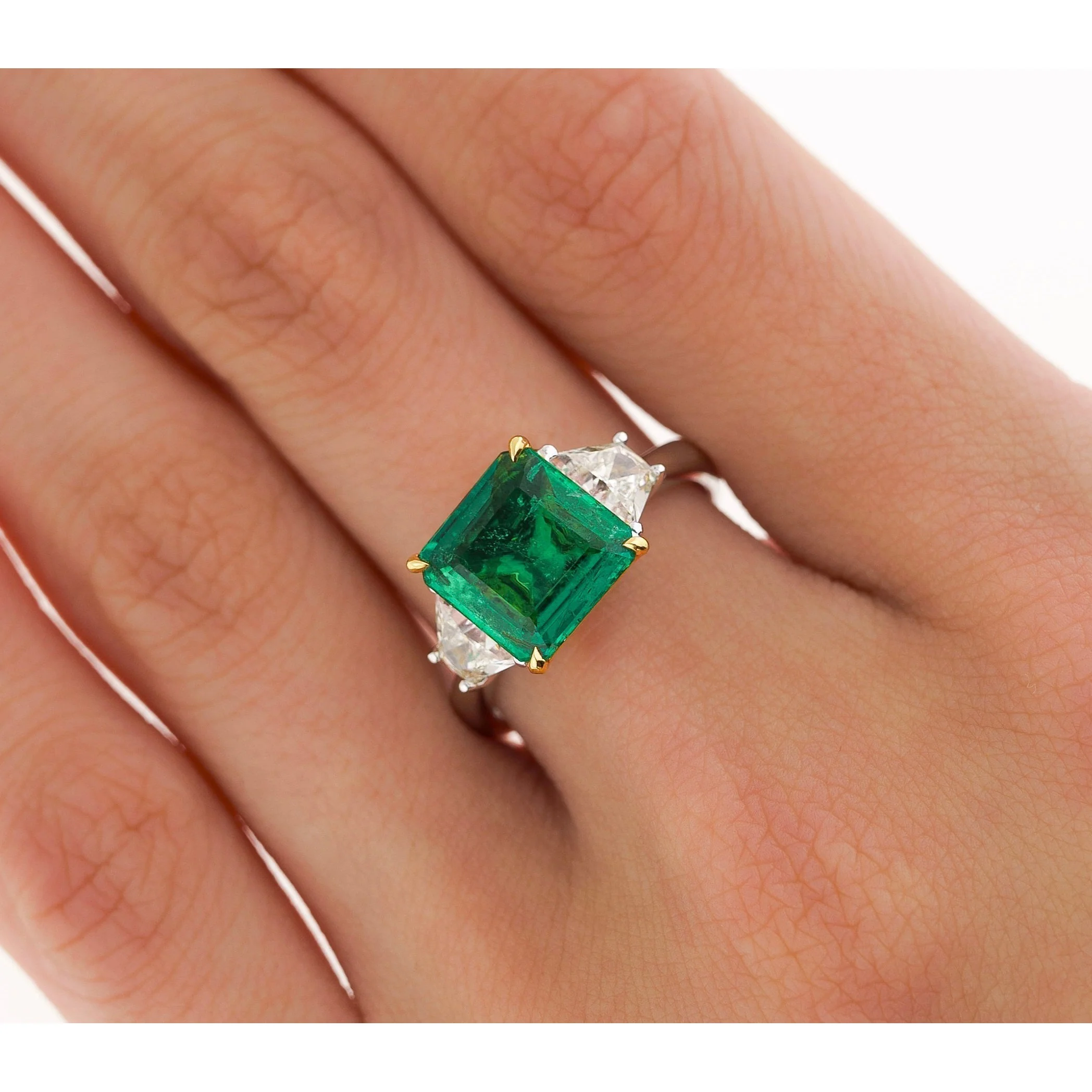 AGL Cert. 2.44 Carat No Oil Colombian Emerald & Trapezoid Diamond Ring - Image 12