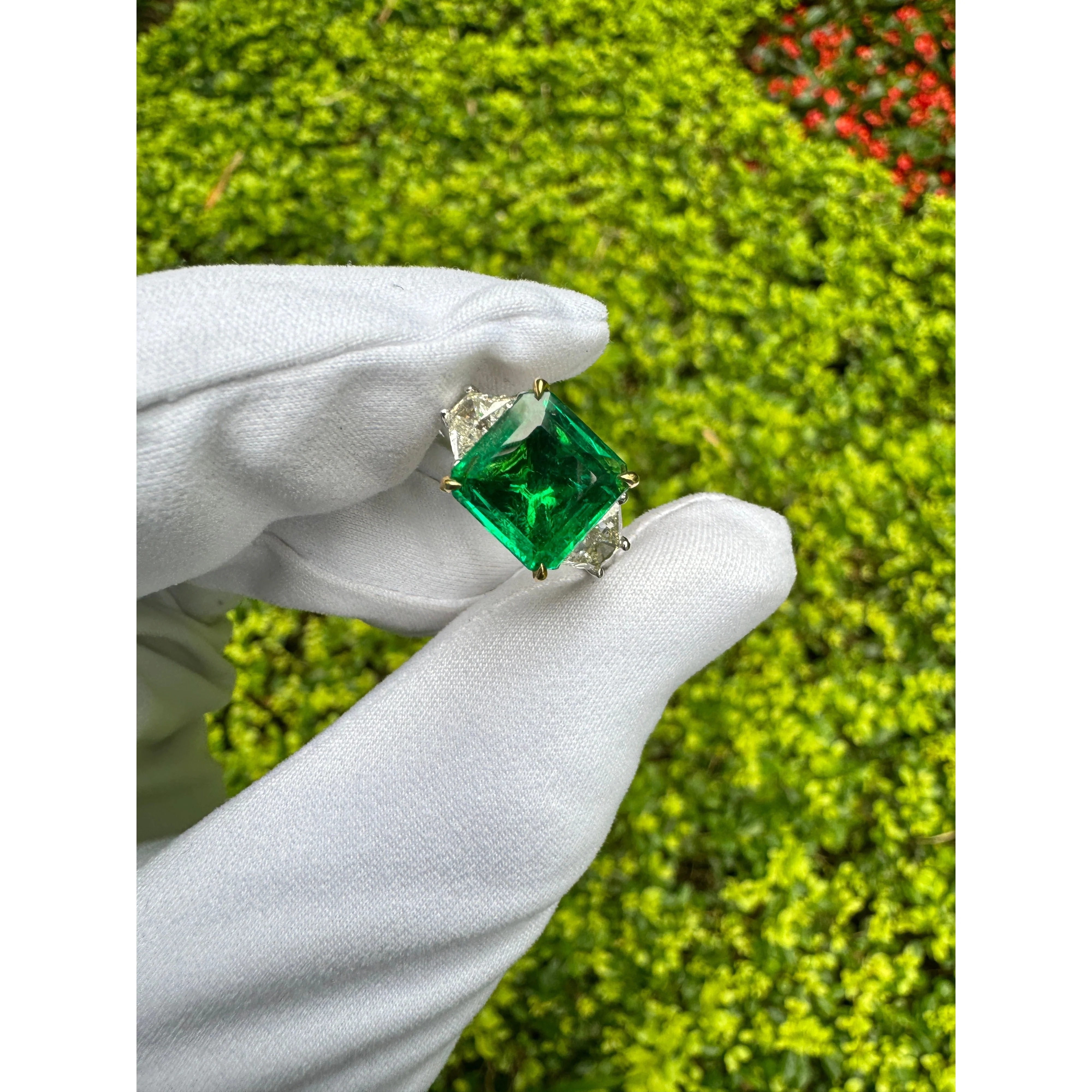 AGL Cert. 2.44 Carat No Oil Colombian Emerald & Trapezoid Diamond Ring - Image 16