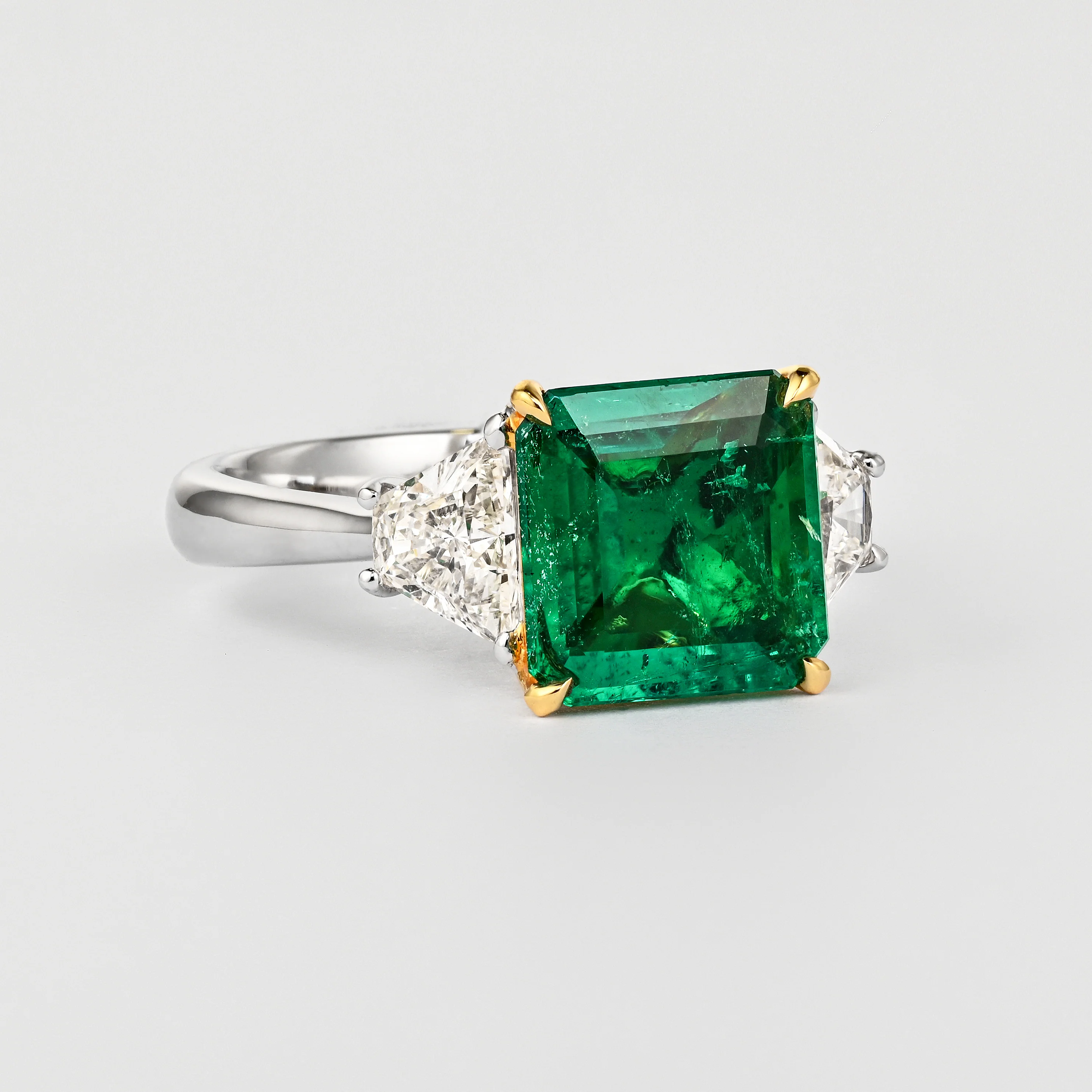 AGL Cert. 2.44 Carat No Oil Colombian Emerald & Trapezoid Diamond Ring - Image 5