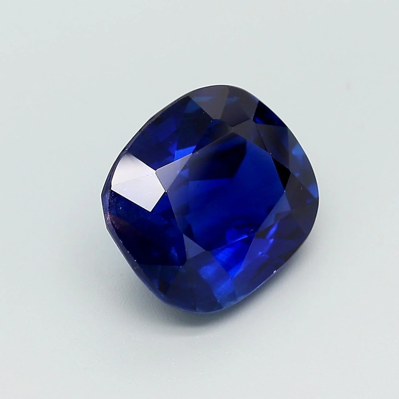 AGL Certified 5.75 Carat Burma No Heat Cushion Cut Blue Sapphire Loose Stone - Image 2