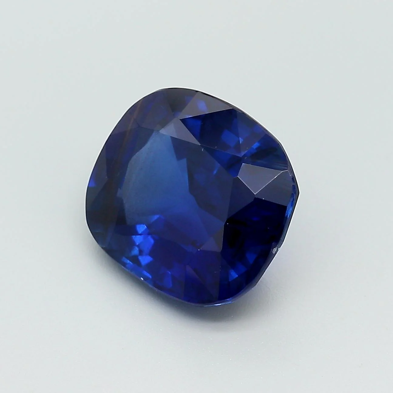 AGL Certified 5.75 Carat Burma No Heat Cushion Cut Blue Sapphire Loose Stone - Image 7