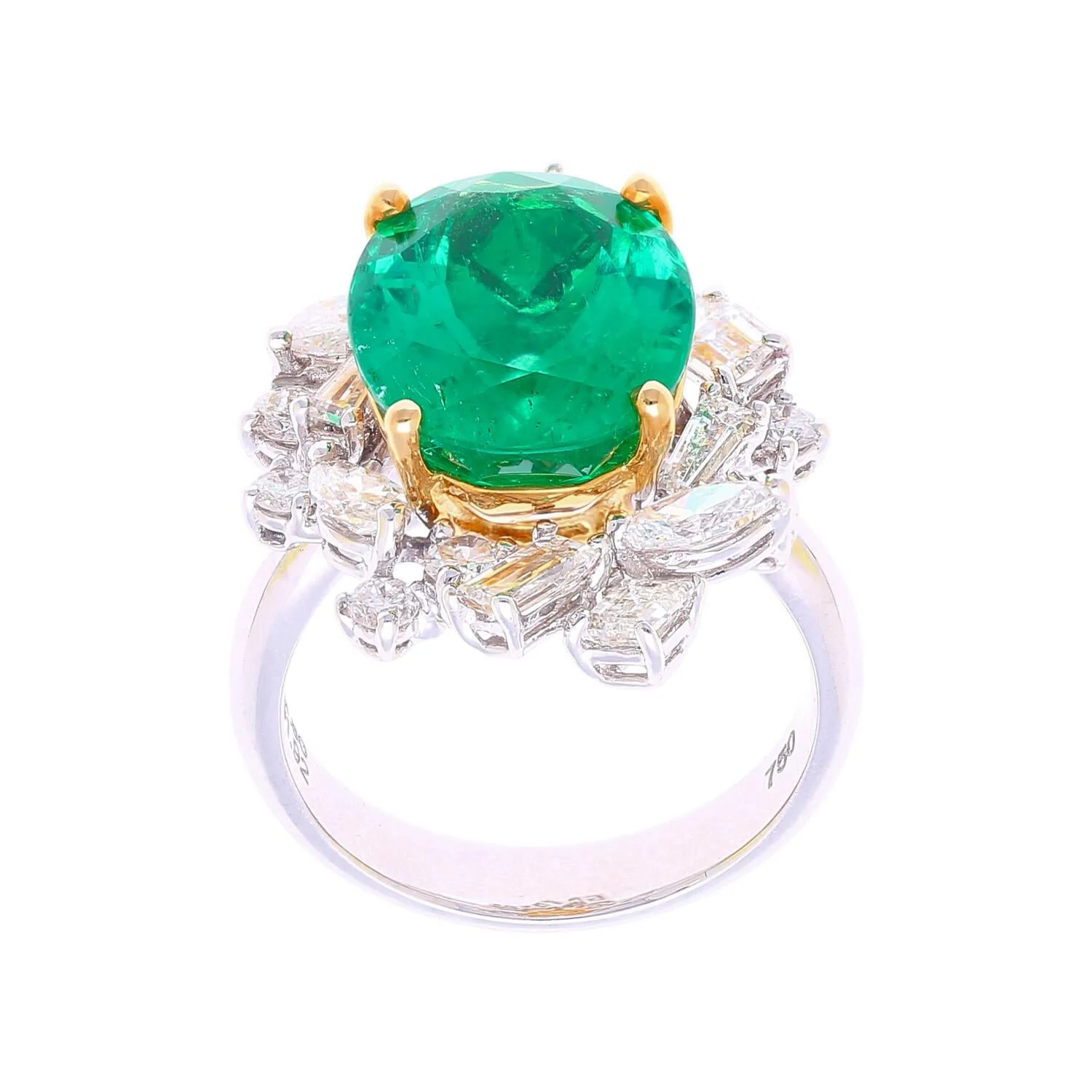 AGL Certified 6.79 Carat Minor Oil Colombian Emerald and Diamond 18K Gold Ring - Image 3