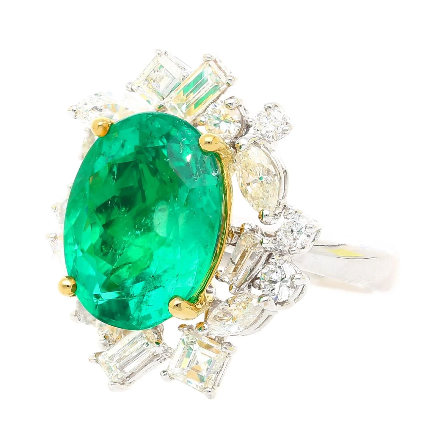 AGL Certified 6.79 Carat Minor Oil Colombian Emerald and Diamond 18K Gold Ring - Image 5