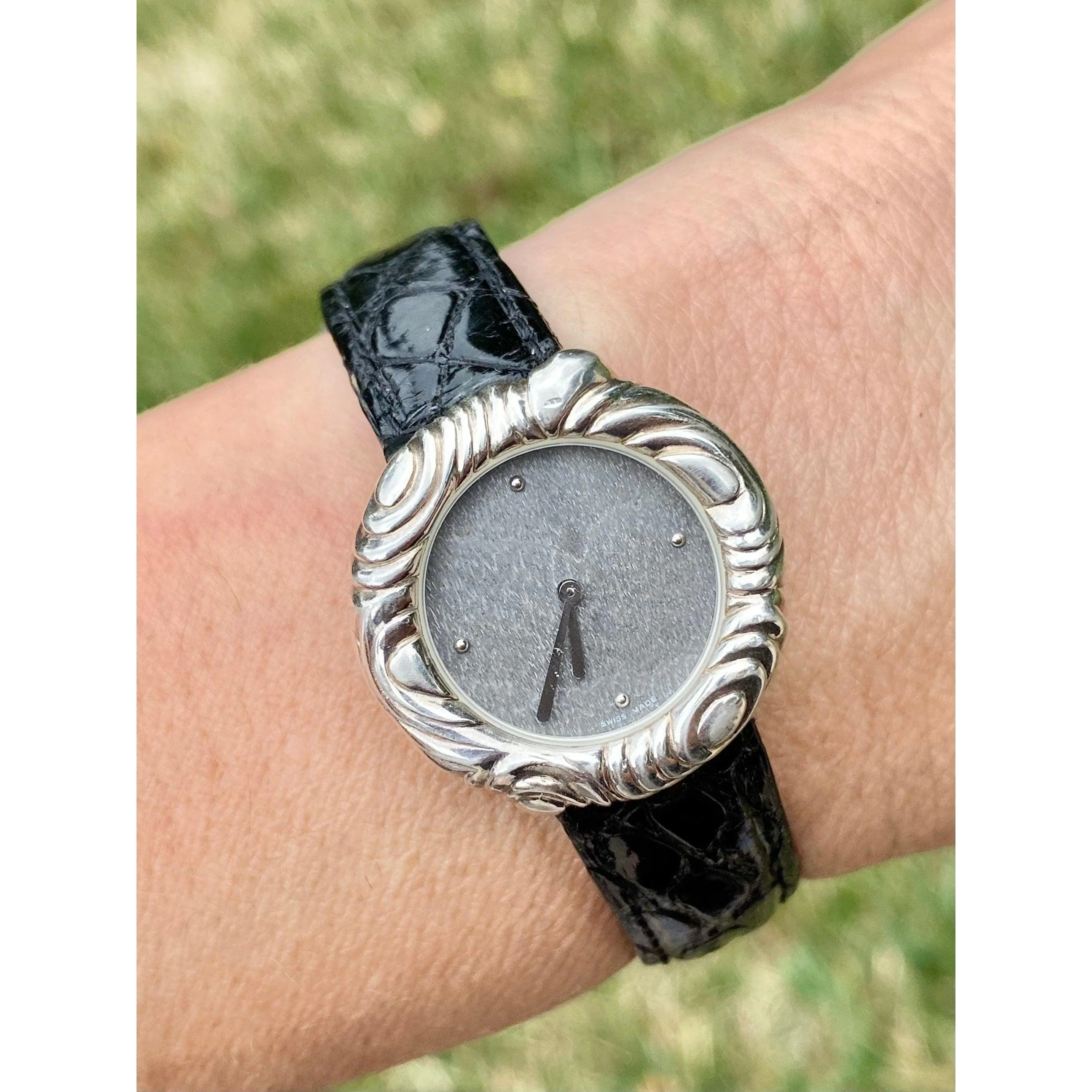 Angela Cummings Balon' style Women's wrist watch with leather strap - Image 3