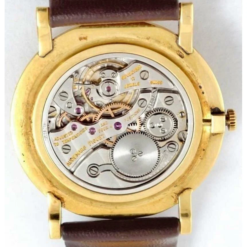 Antique Audemars Piguet Watch in 18k Yellow gold with calfskin Leather Strap - Image 5