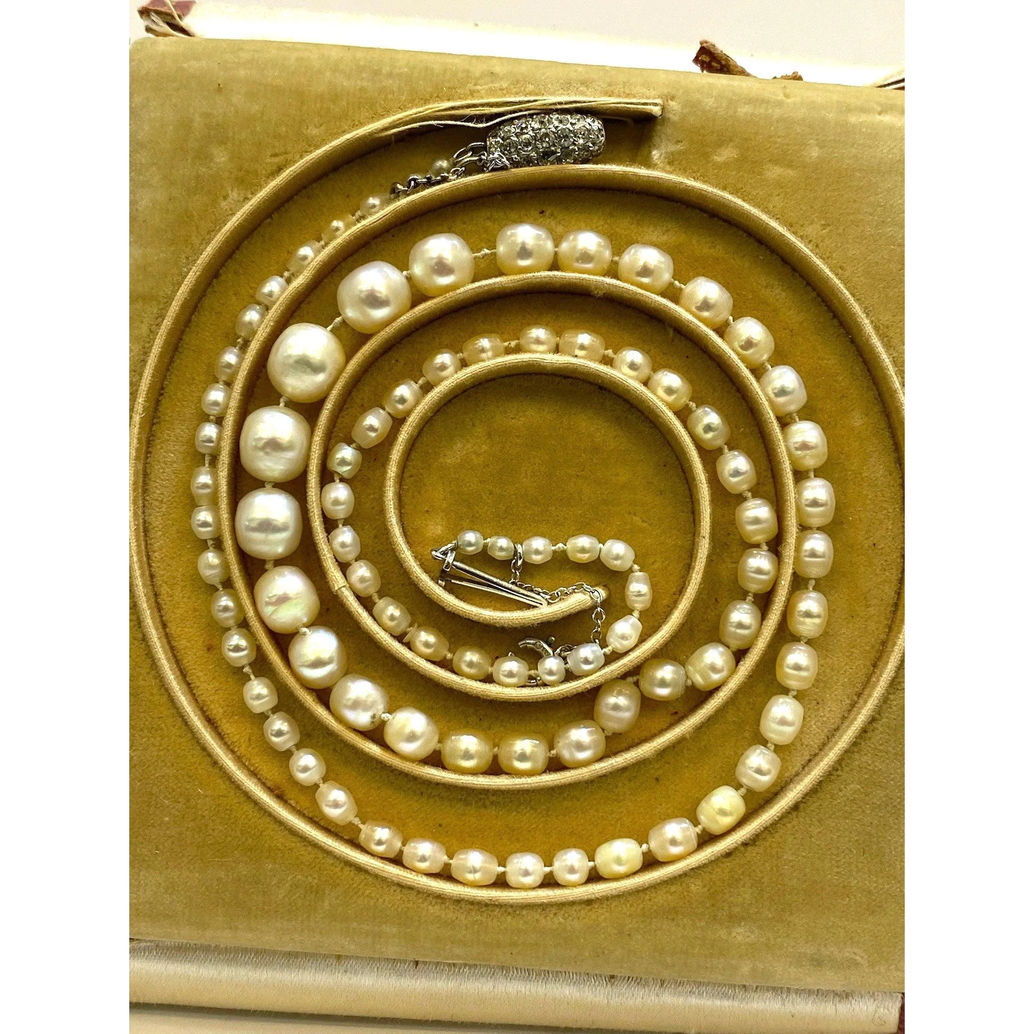 GIA Certified Antique Cartier Salt Water Pearl Necklace with Original Box - Image 3