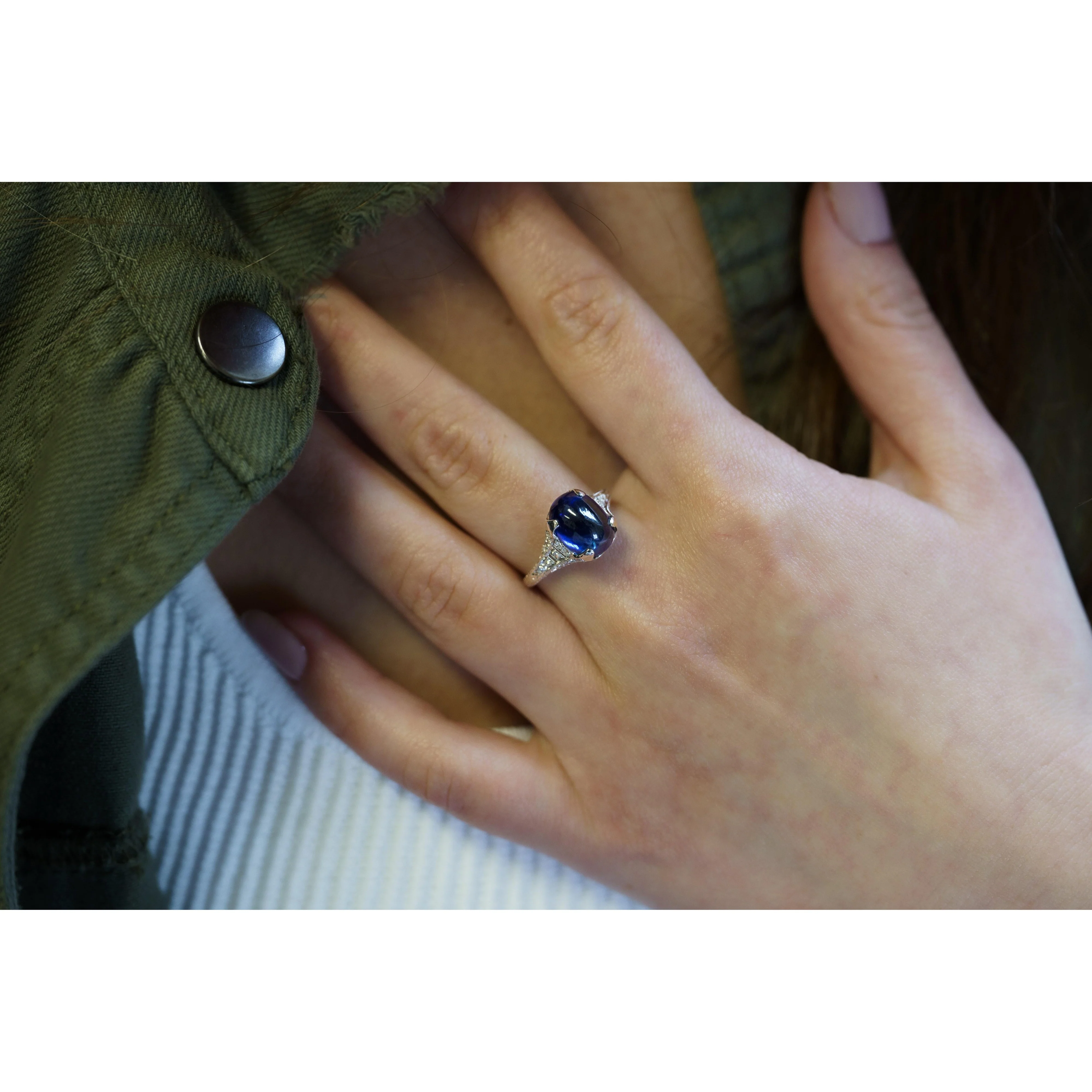 Antique Platinum 5.50 Carat Cabochon-Cut Ceylon Sapphire & Diamond Ring - Image 5