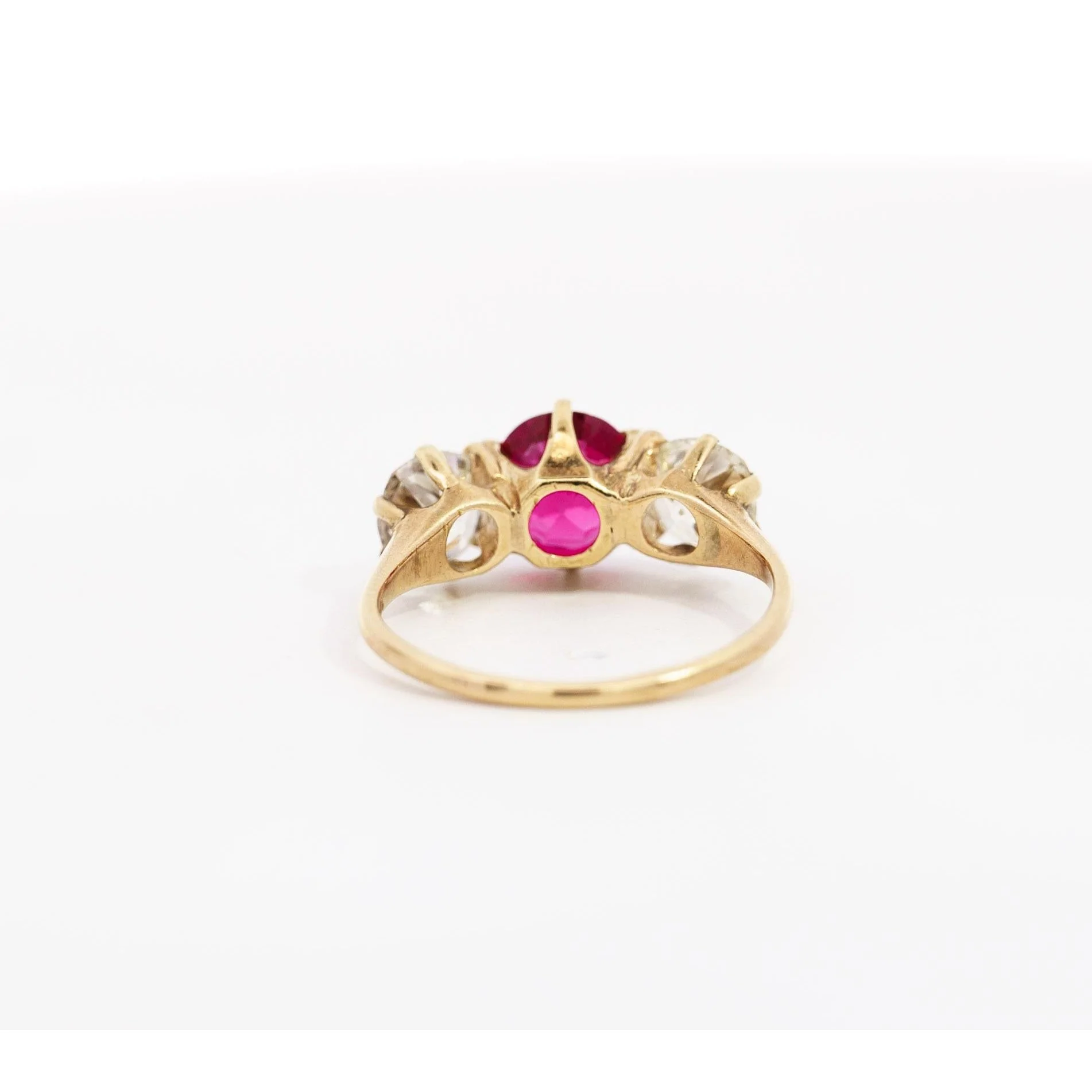 Antique Red Spinel and Old Mine Diamond 14K Yellow Gold Three-Stone Ring - Image 6