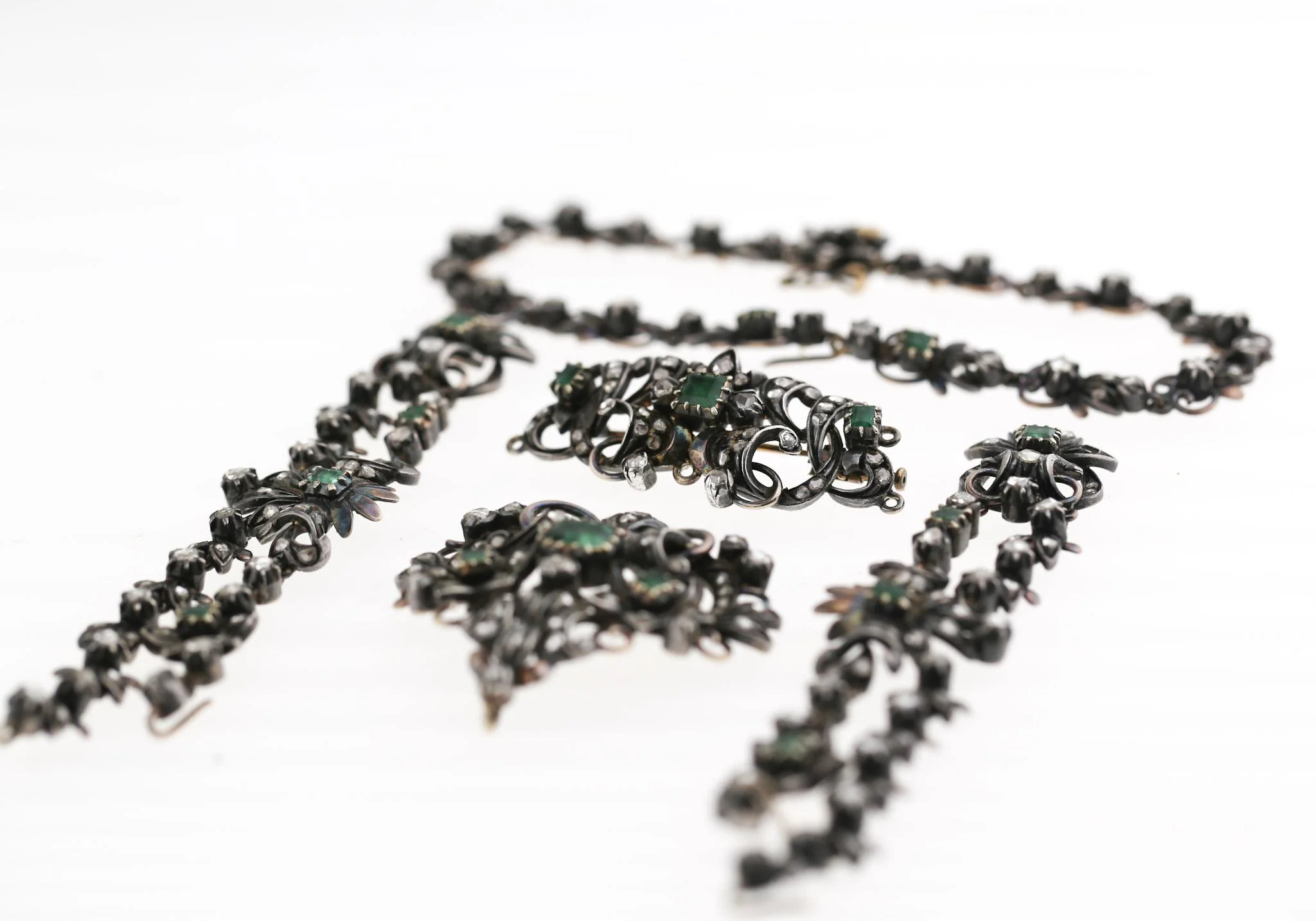 Antique Victorian Emerald Rose Cut Diamond Silver/Gold Parure Suite Necklace - Image 8