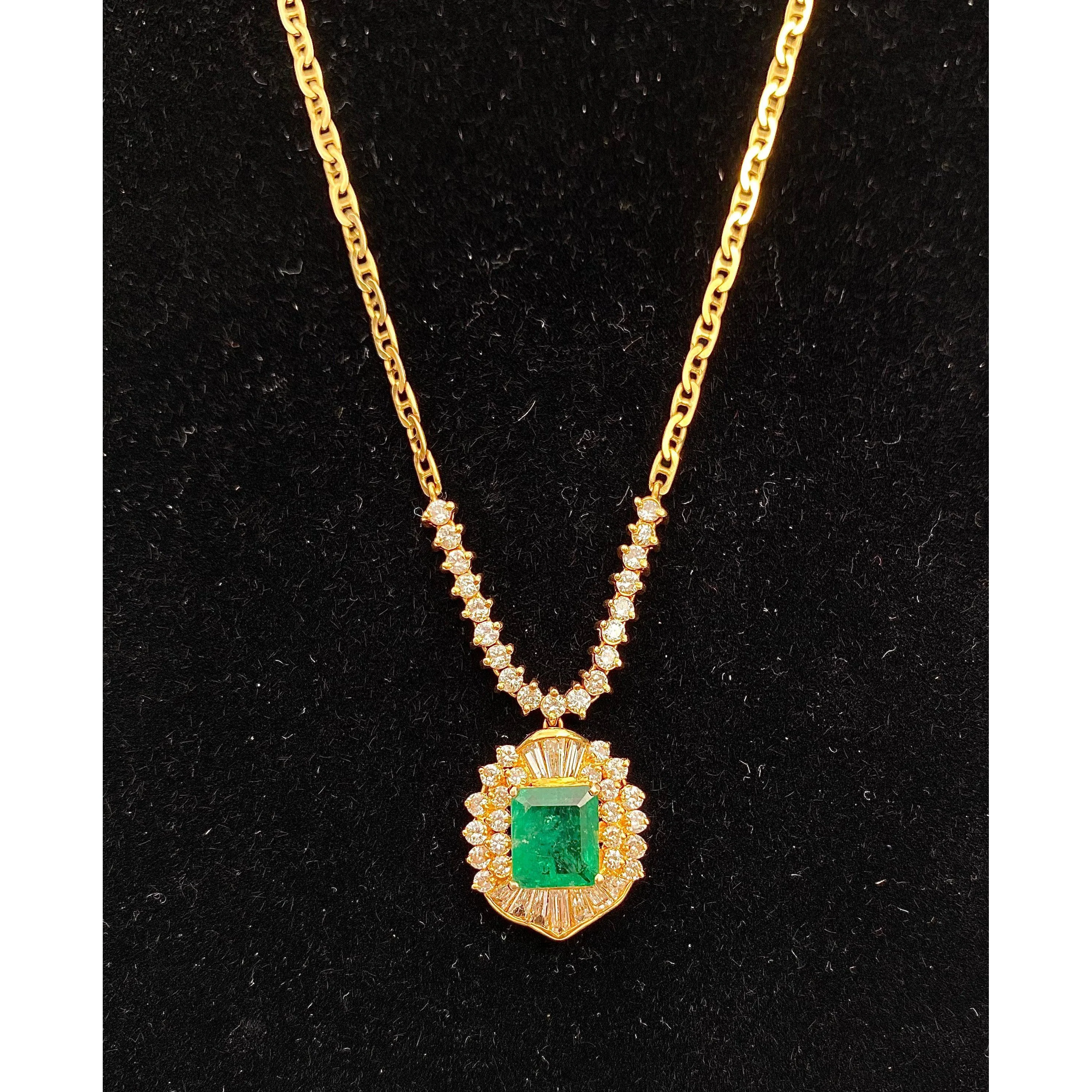 Art Deco Style Natural 1.33 Carat Emerald pendant in 18k solid gold - Image 4