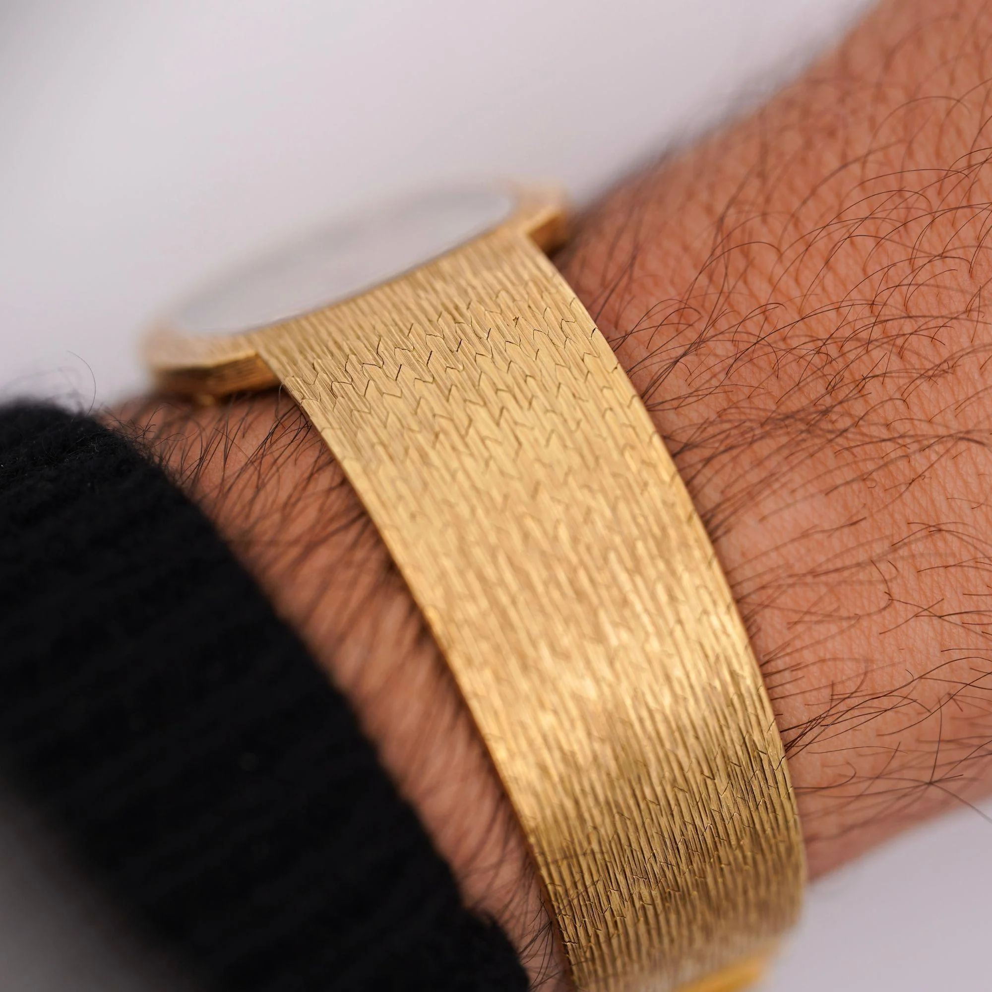 Audemars Piguet 28mm 18K Gold Brown Fumé Sunburst Mesh Bracelet Watch - Image 13