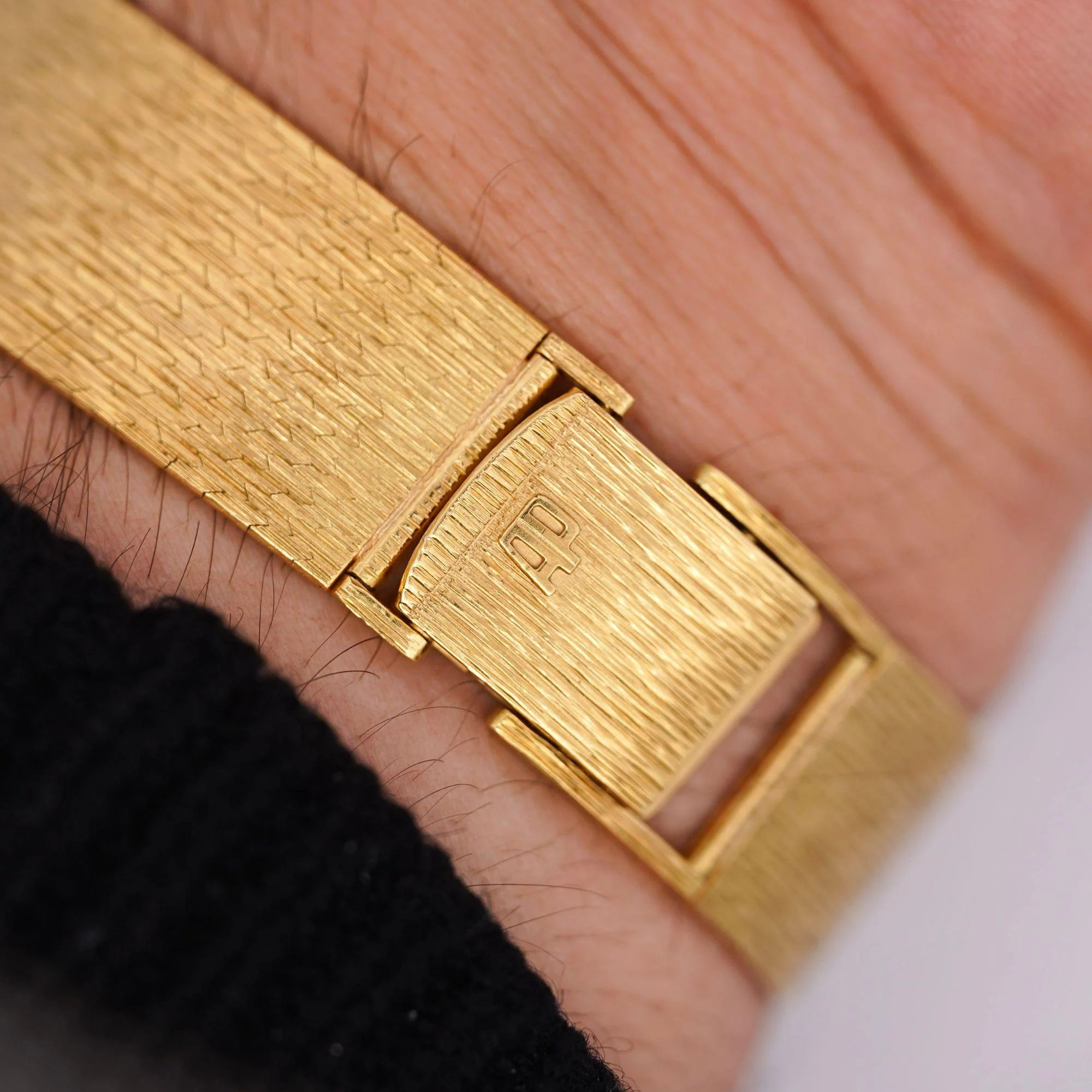 Audemars Piguet 28mm 18K Gold Brown Fumé Sunburst Mesh Bracelet Watch - Image 14