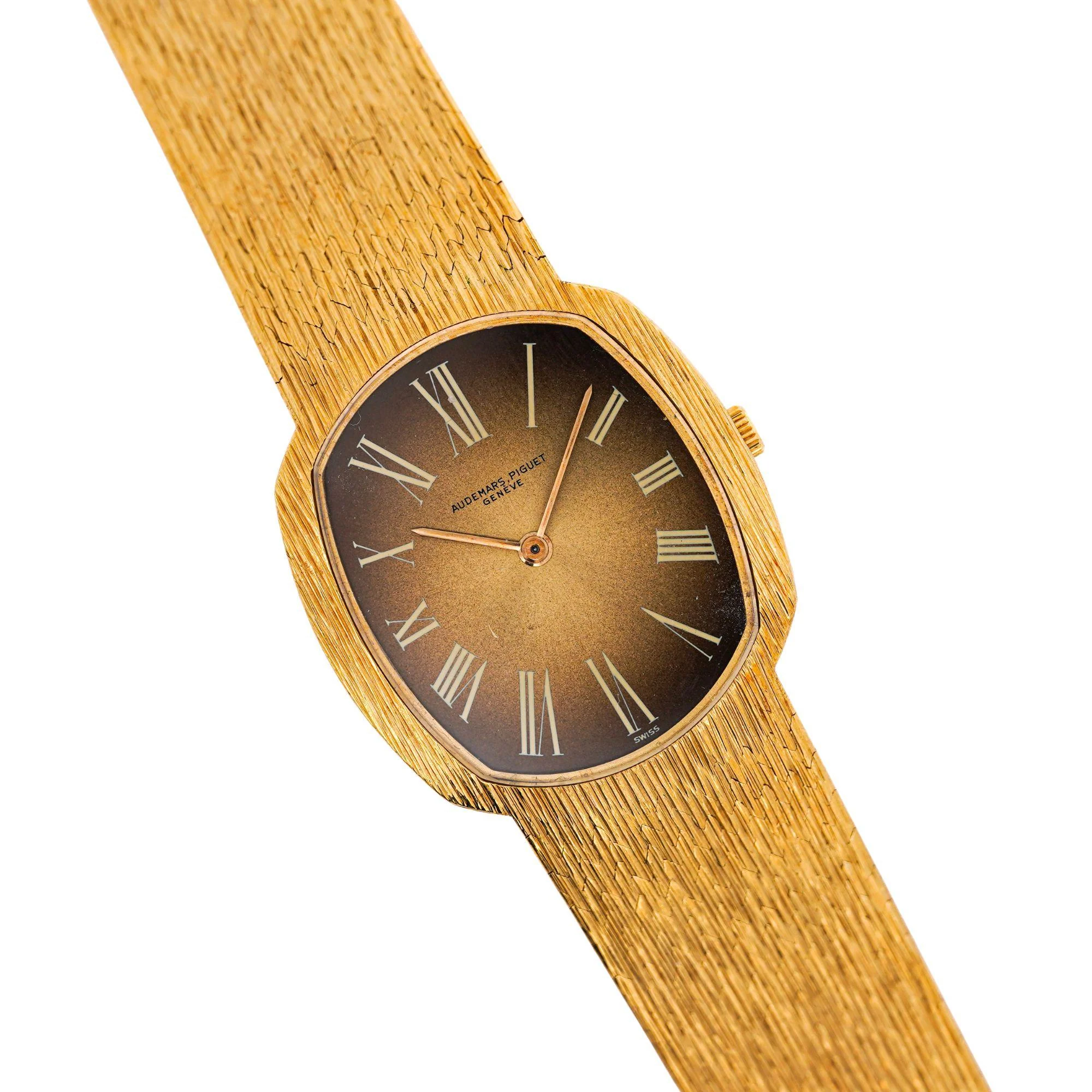 Audemars Piguet 28mm 18K Gold Brown Fumé Sunburst Mesh Bracelet Watch - Image 4