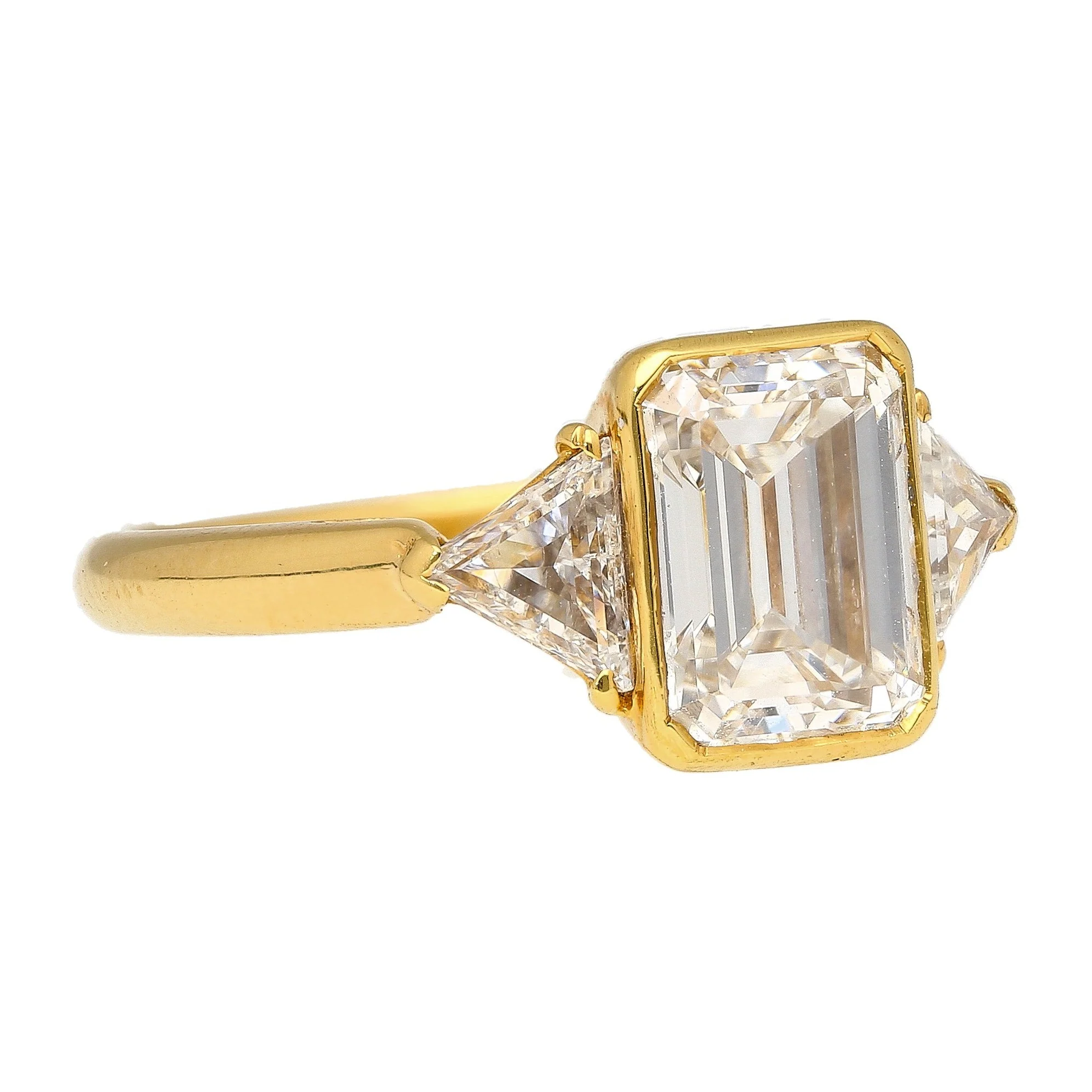 Boucheron Signed Ring With Bezel Set GIA Certified 2.09 Carat Emerald Cut E/SI1 Diamond and Trillion Side Stones - Image 3