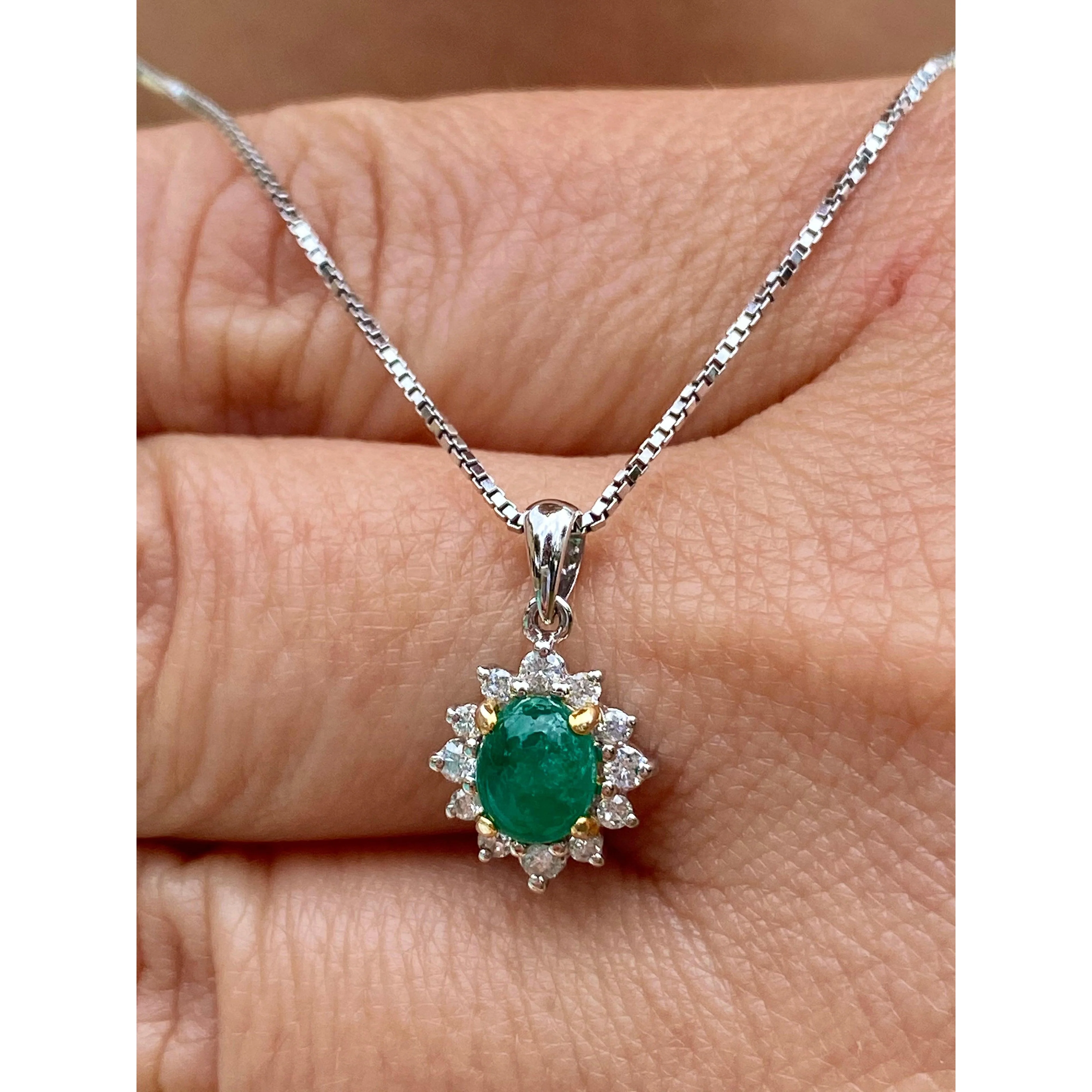 Cabochon Cut Emerald and Diamond pendant in 18k white gold floral/star design - Image 3