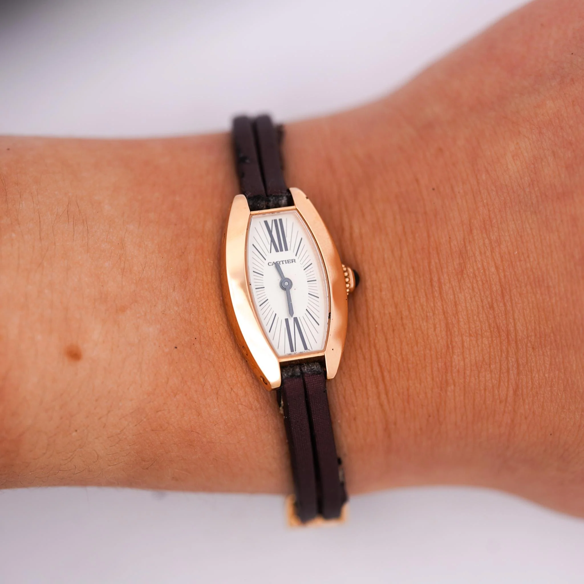 Cartier Mini Tonneau Lanieres 2592 18K Rose Gold Burgundy Strap Quartz Watch - Image 15