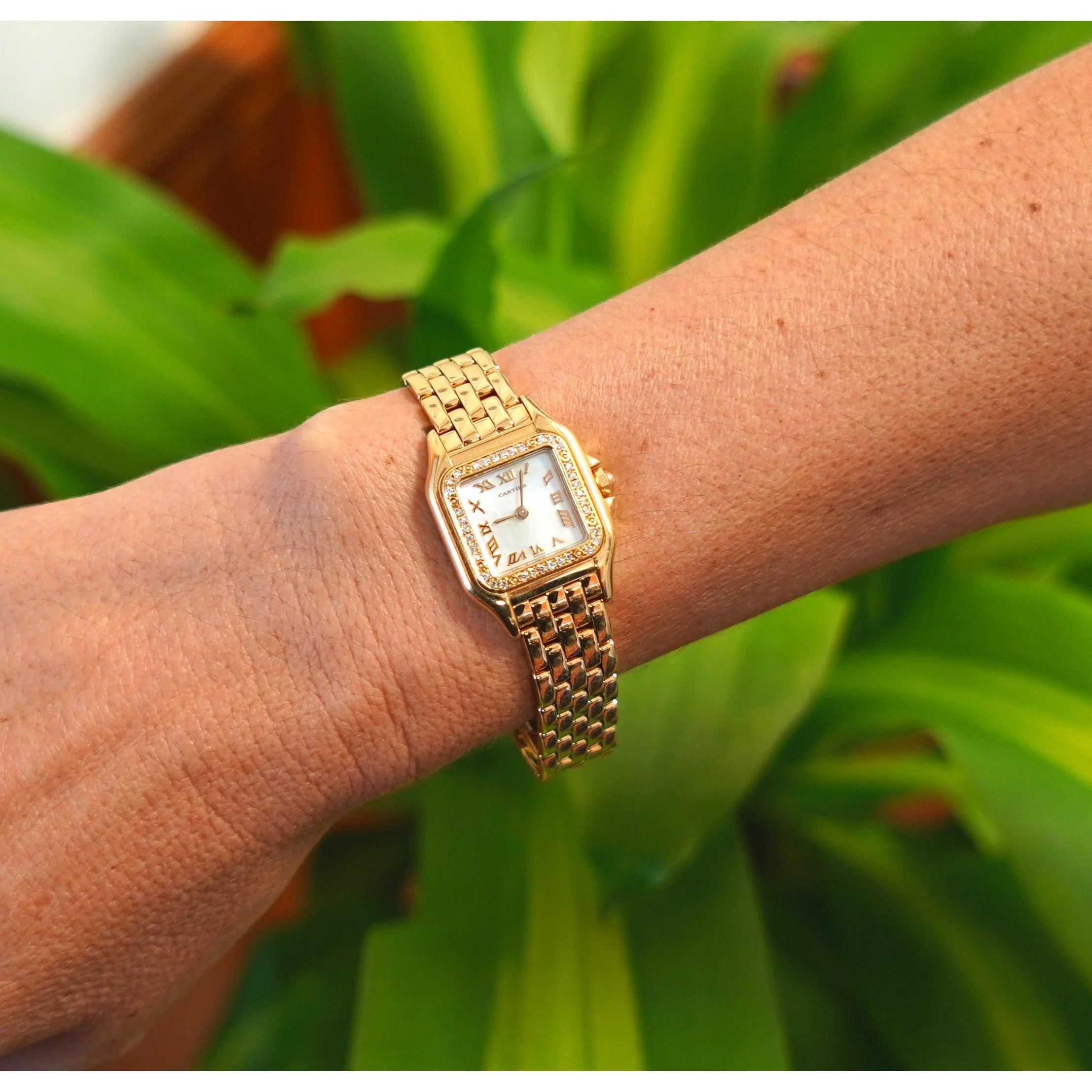 Cartier Panthere MOP 22mm Ref. 1280 2 Factory Diamond Bezel Watch in 18K Yellow Gold - Image 7