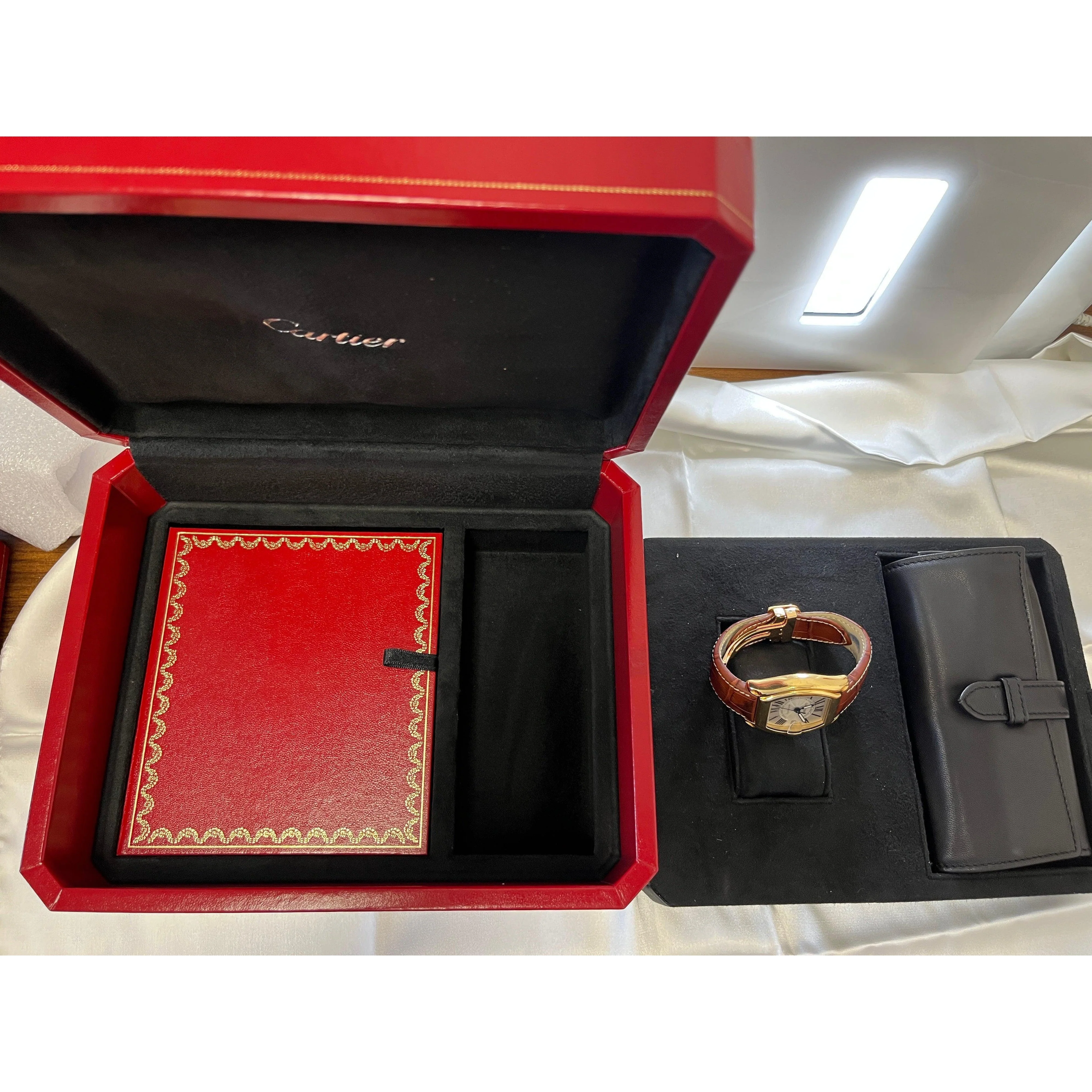 Cartier Roadster Ref. 2524 Men's Tonneau Large Size 18K Gold Watch in Leather with Box and Papers - Image 8