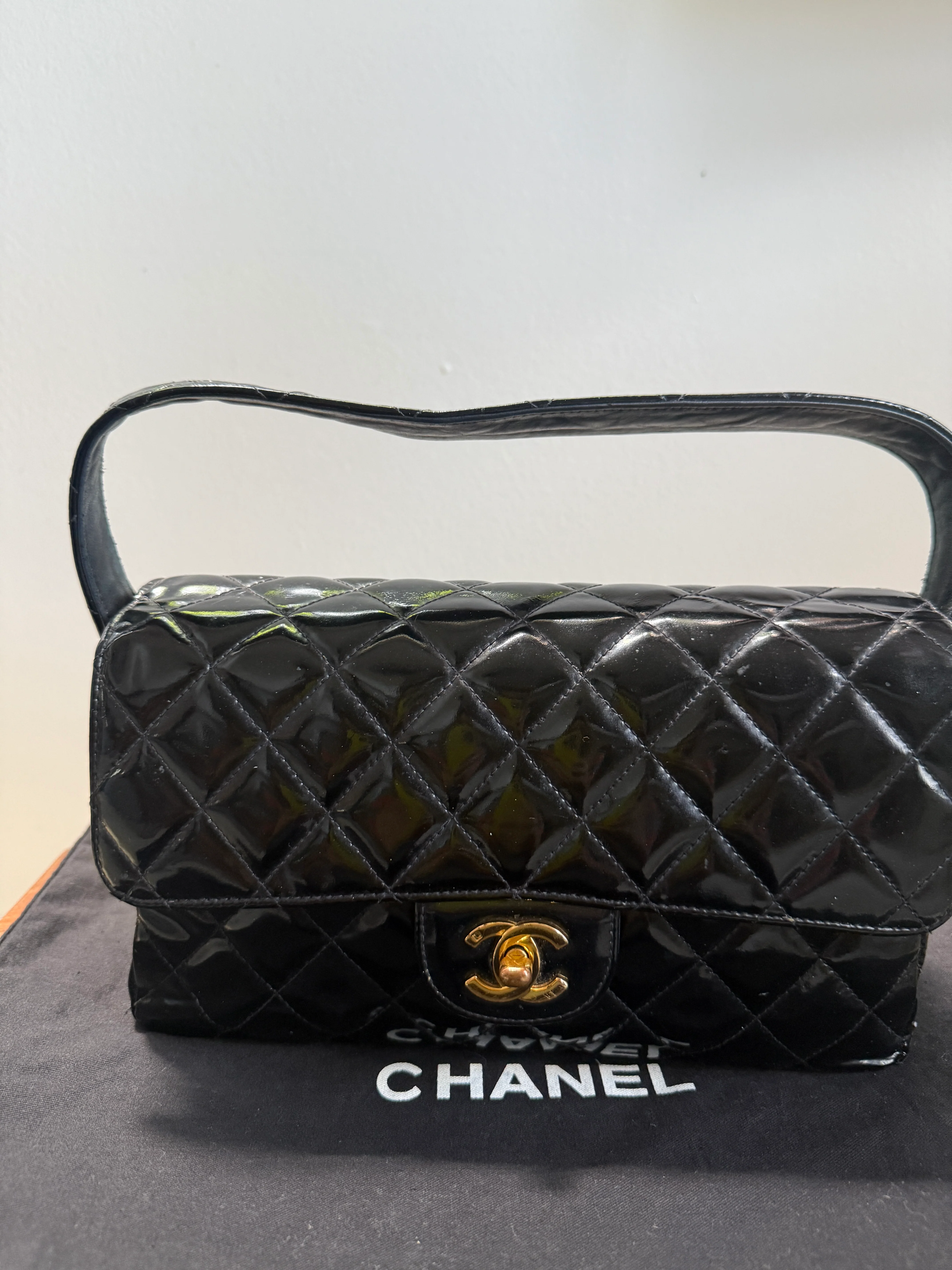 1990s Chanel Vintage Patent Leather Double Sided Flap Bag Coco Handle - Image 6