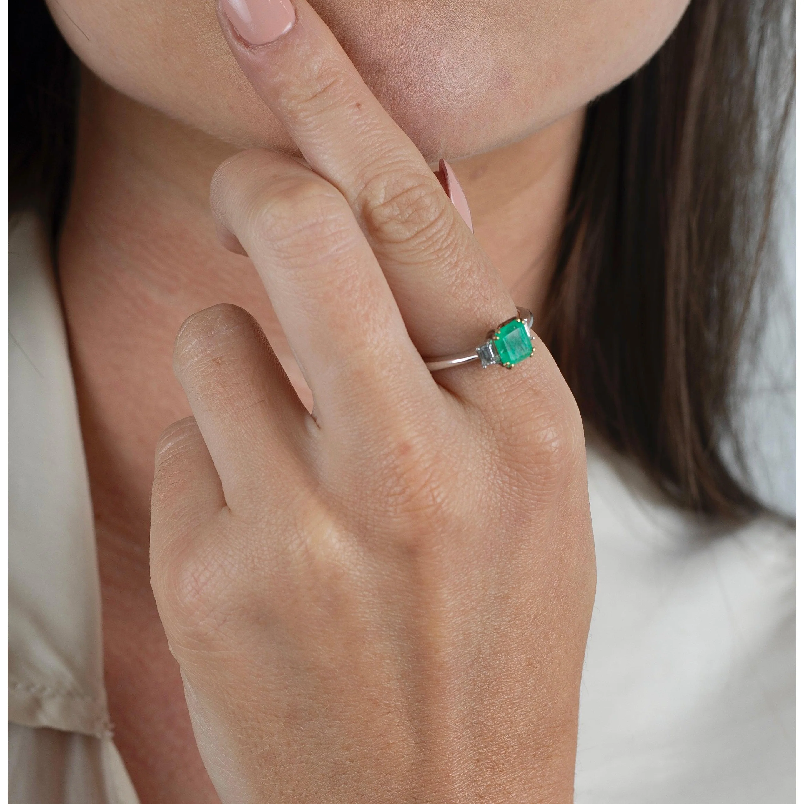 1.20 Carat Colombian Emerald and Baguette Diamond 3-Stone Ring - Image 6