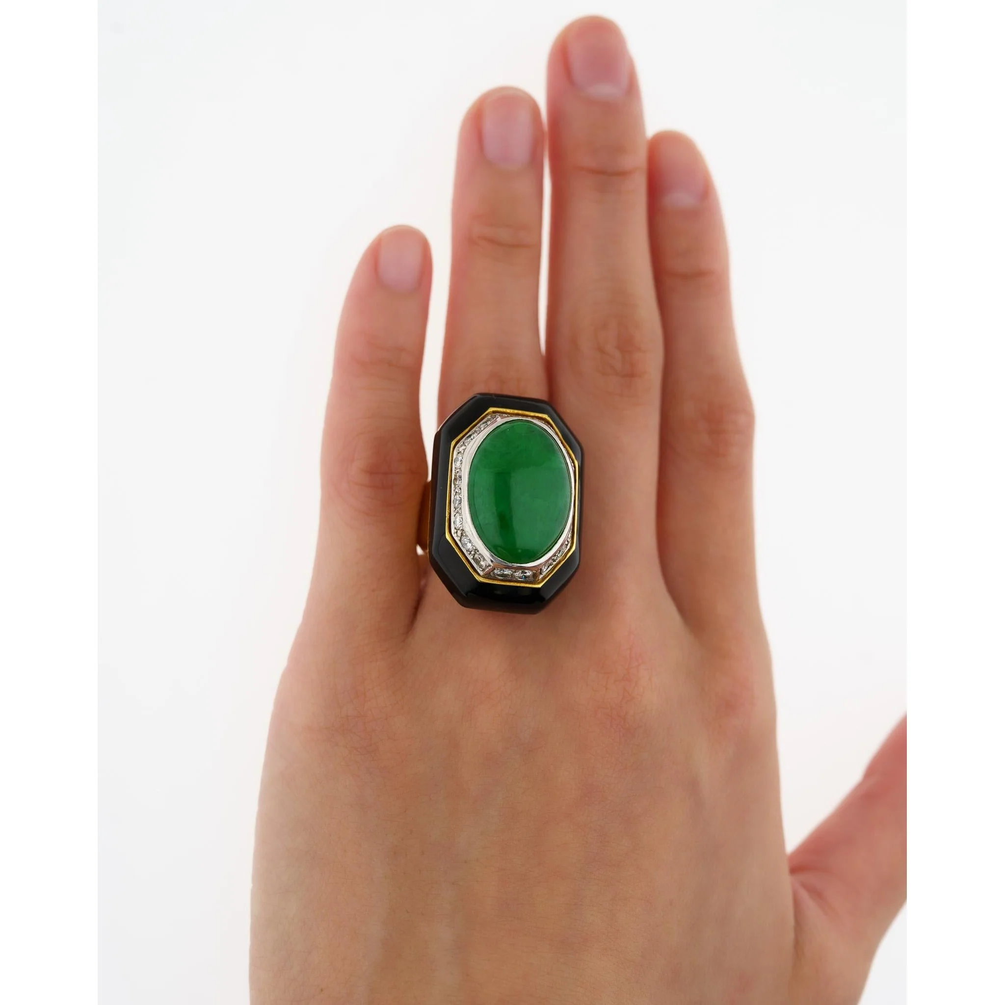David Webb Signed Type A Fei Chui Jadeite Jade and Onyx Platinum & 18K Ring - Image 4
