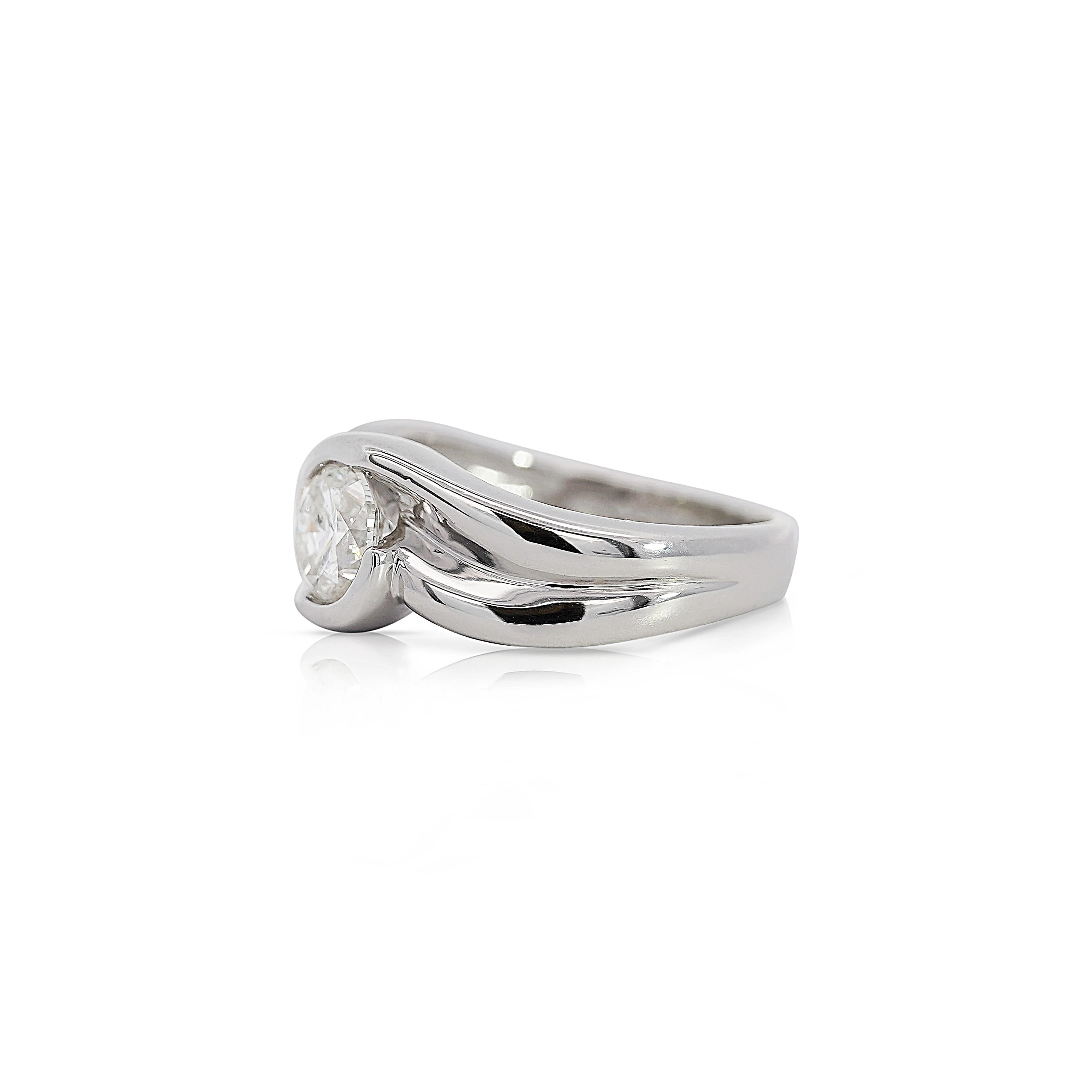 EGL Certified 1.01 Carat Round F-G/SI3 Diamond Platinum Bypass Engagement Ring - Image 7