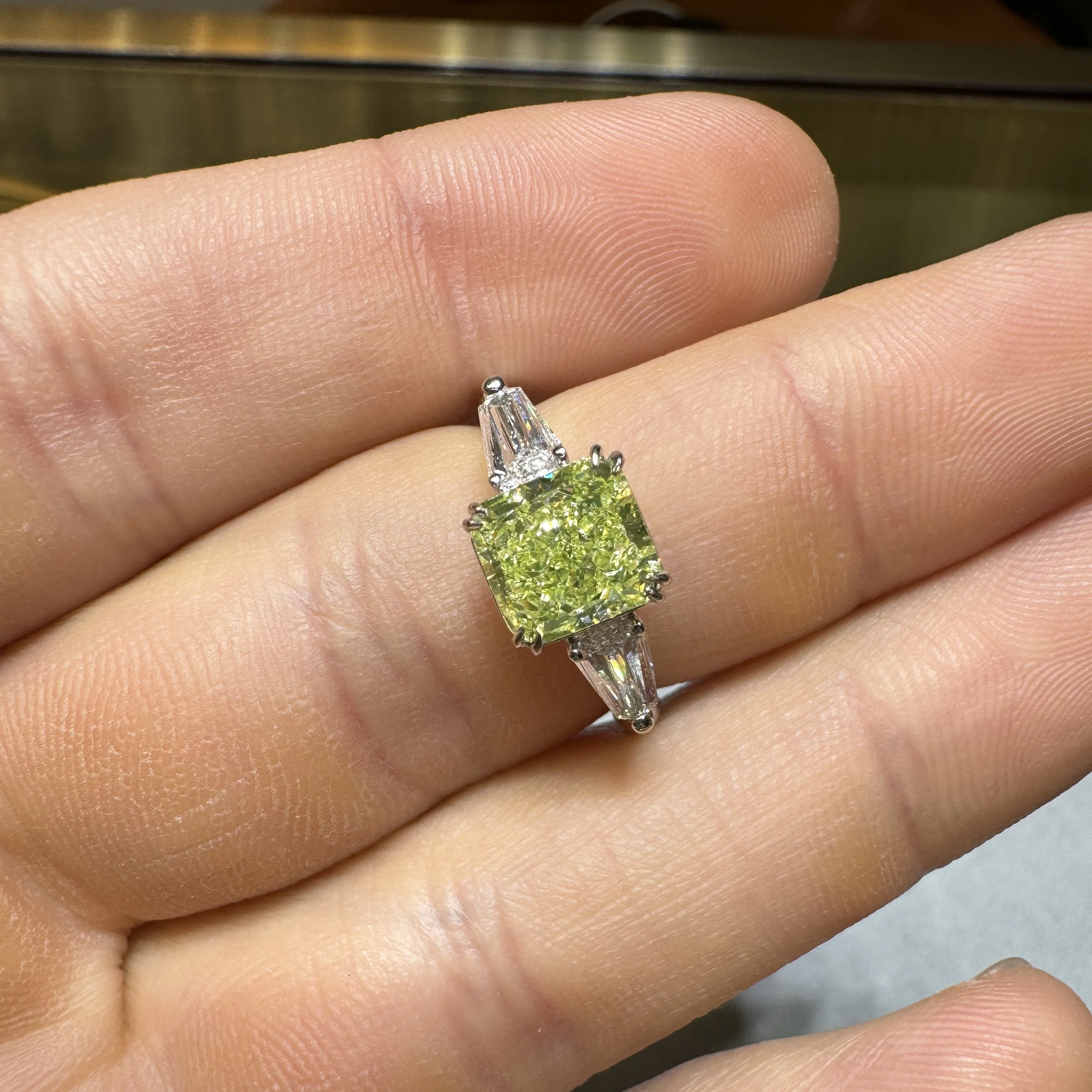 GIA Certified 2.22 Carat Fancy Yellow-Green Radiant Cut Diamond 3 Stone Ring in 18K White Gold - Image 12