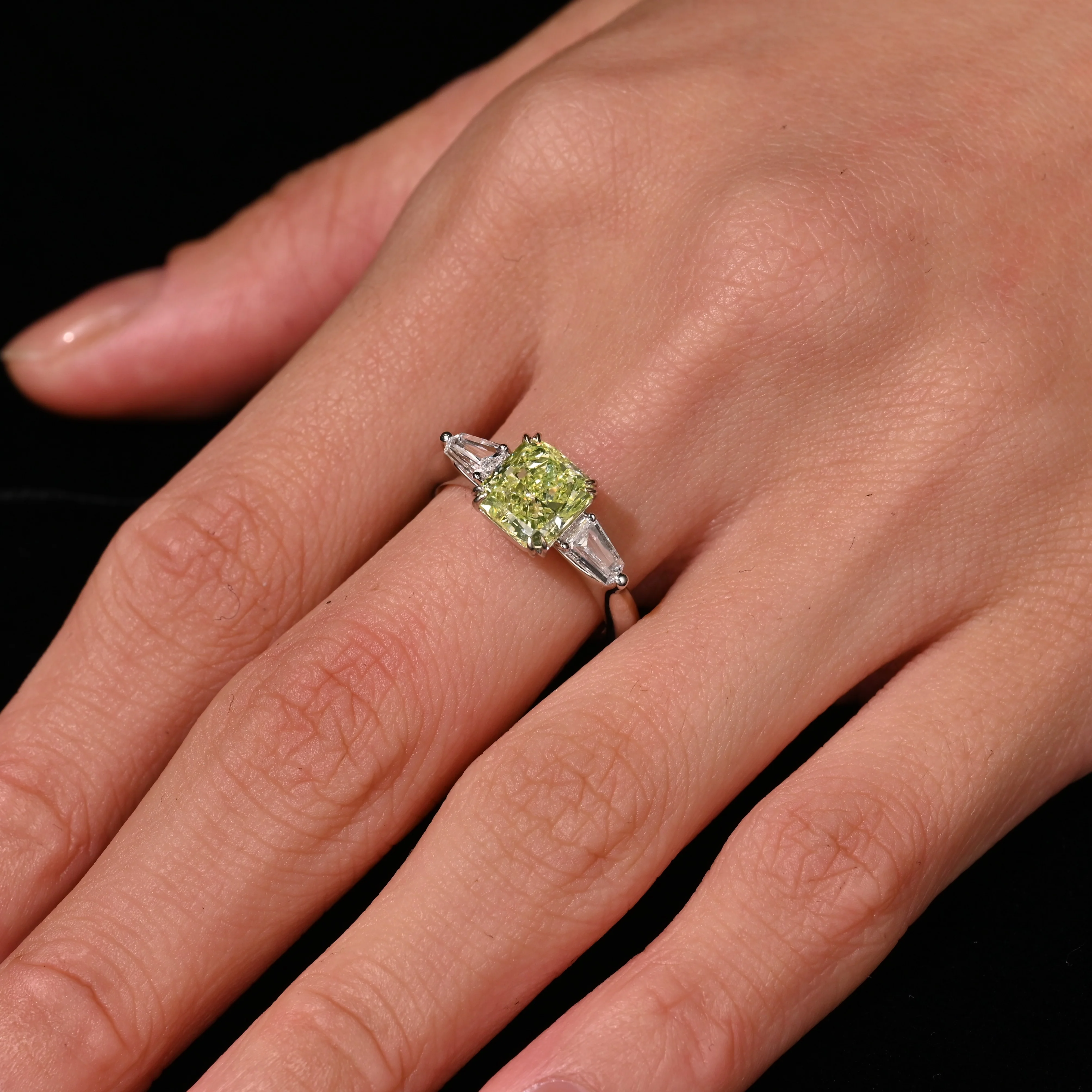 GIA Certified 2.22 Carat Fancy Yellow-Green Radiant Cut Diamond 3 Stone Ring in 18K White Gold - Image 3