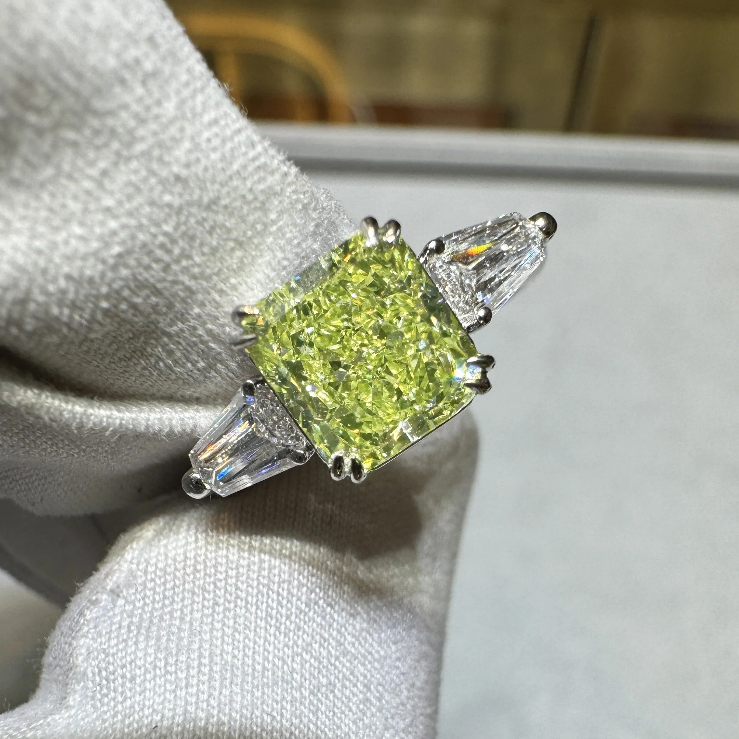 GIA Certified 2.22 Carat Fancy Yellow-Green Radiant Cut Diamond 3 Stone Ring in 18K White Gold - Image 8