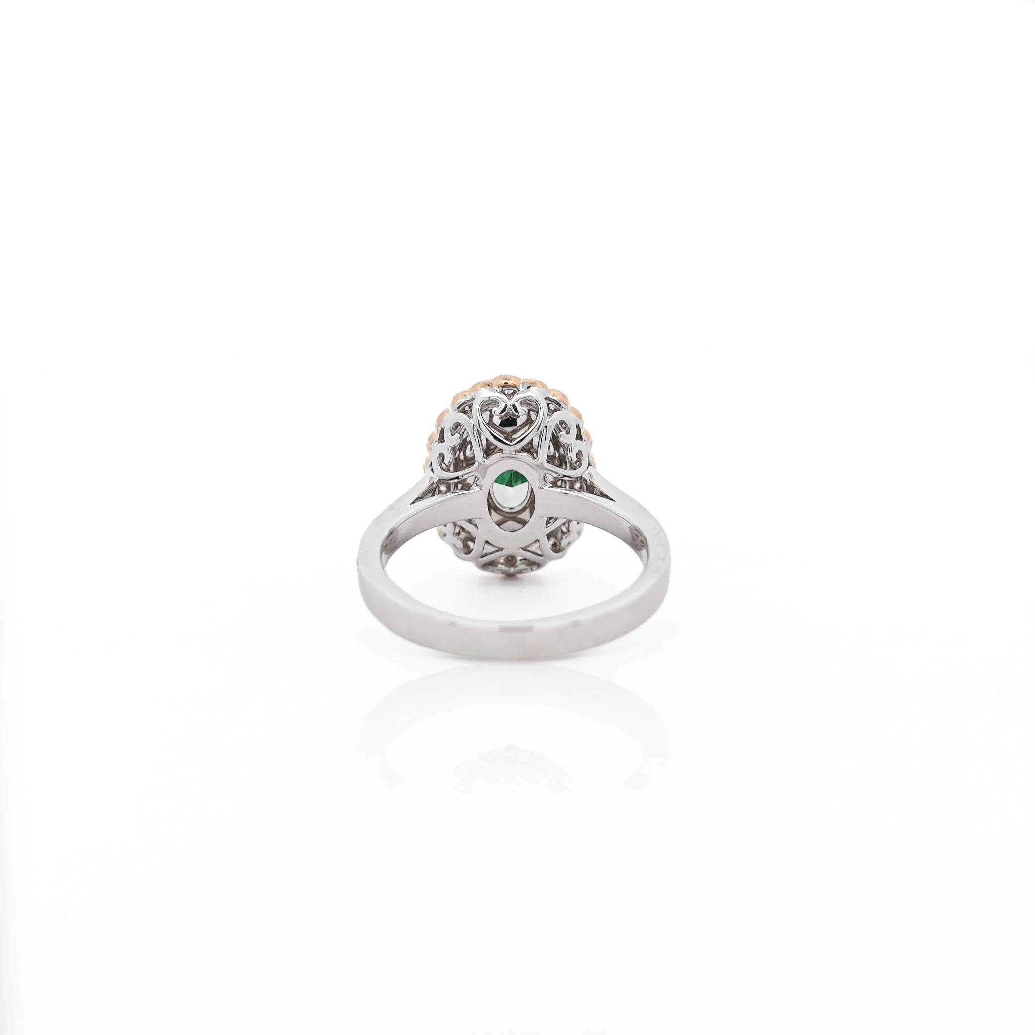 GIA 3.3 Carat Fancy Green-Yellow Oval Diamond Halo 18K Gold Ring - Image 4