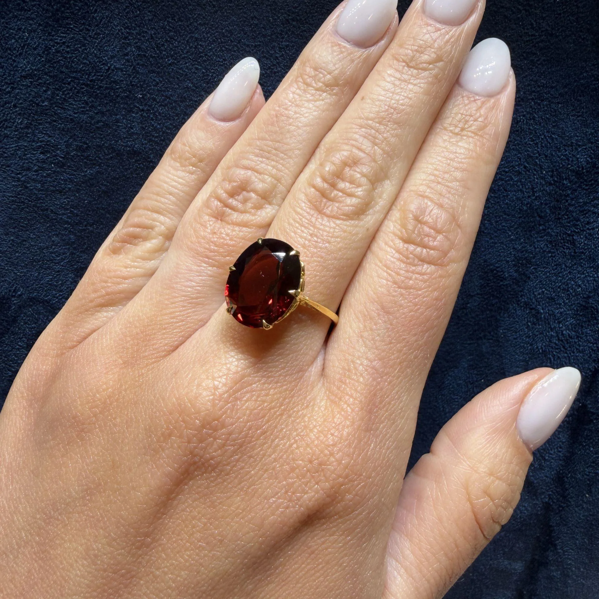 GIA 8.89 Carat Oval Pyrope Almandine Garnet Six Prong 18K Yellow Gold Solitaire - Image 10