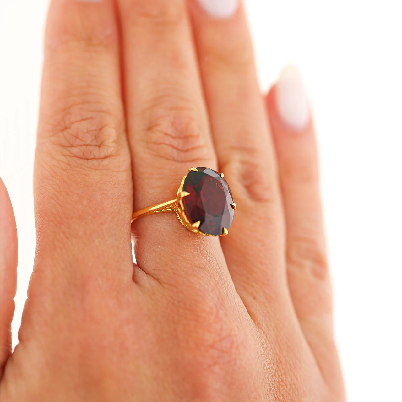 GIA 8.89 Carat Oval Pyrope Almandine Garnet Six Prong 18K Yellow Gold Solitaire - Image 8
