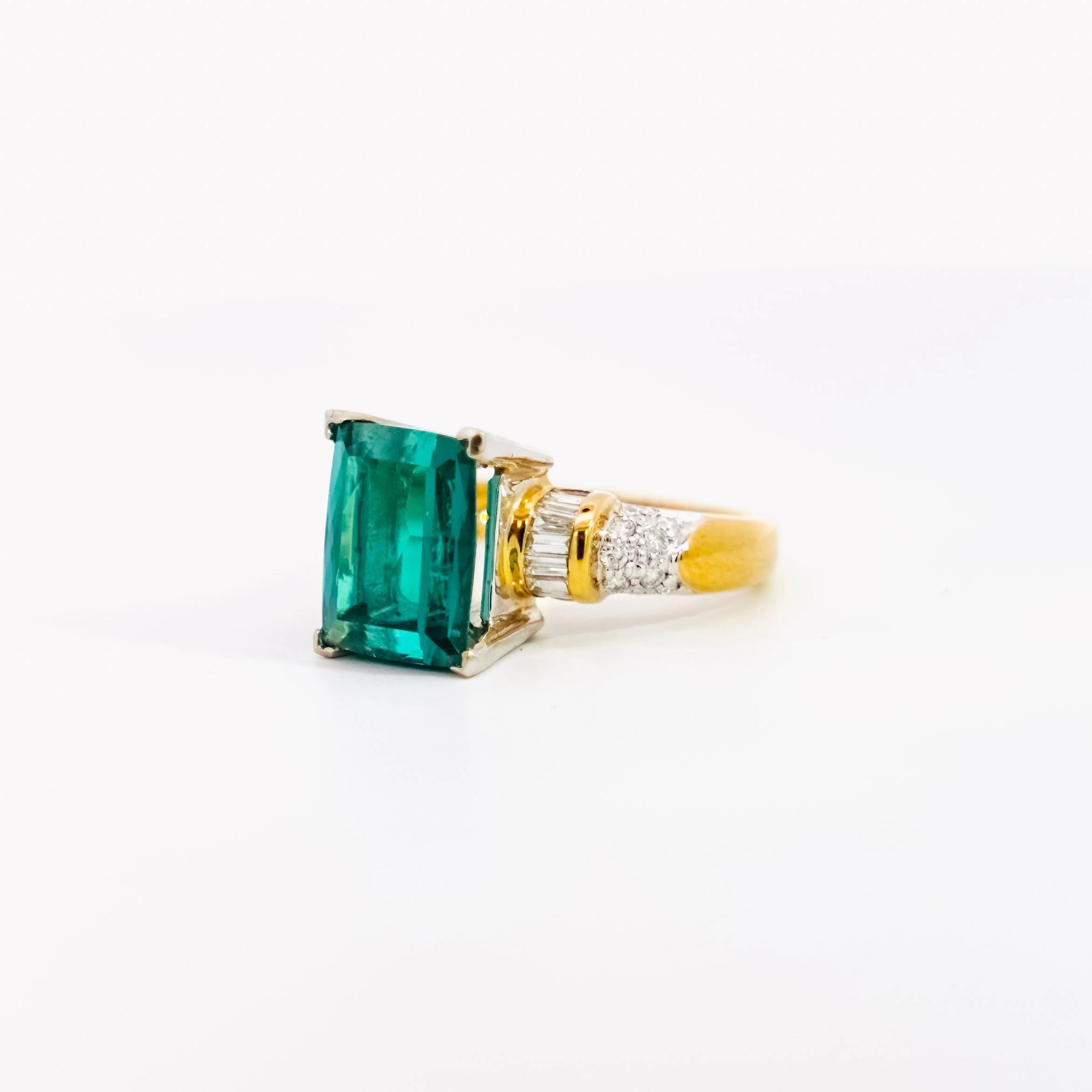 GIA Certified Rectangular Cut Blue-Green Indicolite Tourmaline and Diamond 18K Gold Ring - Image 2