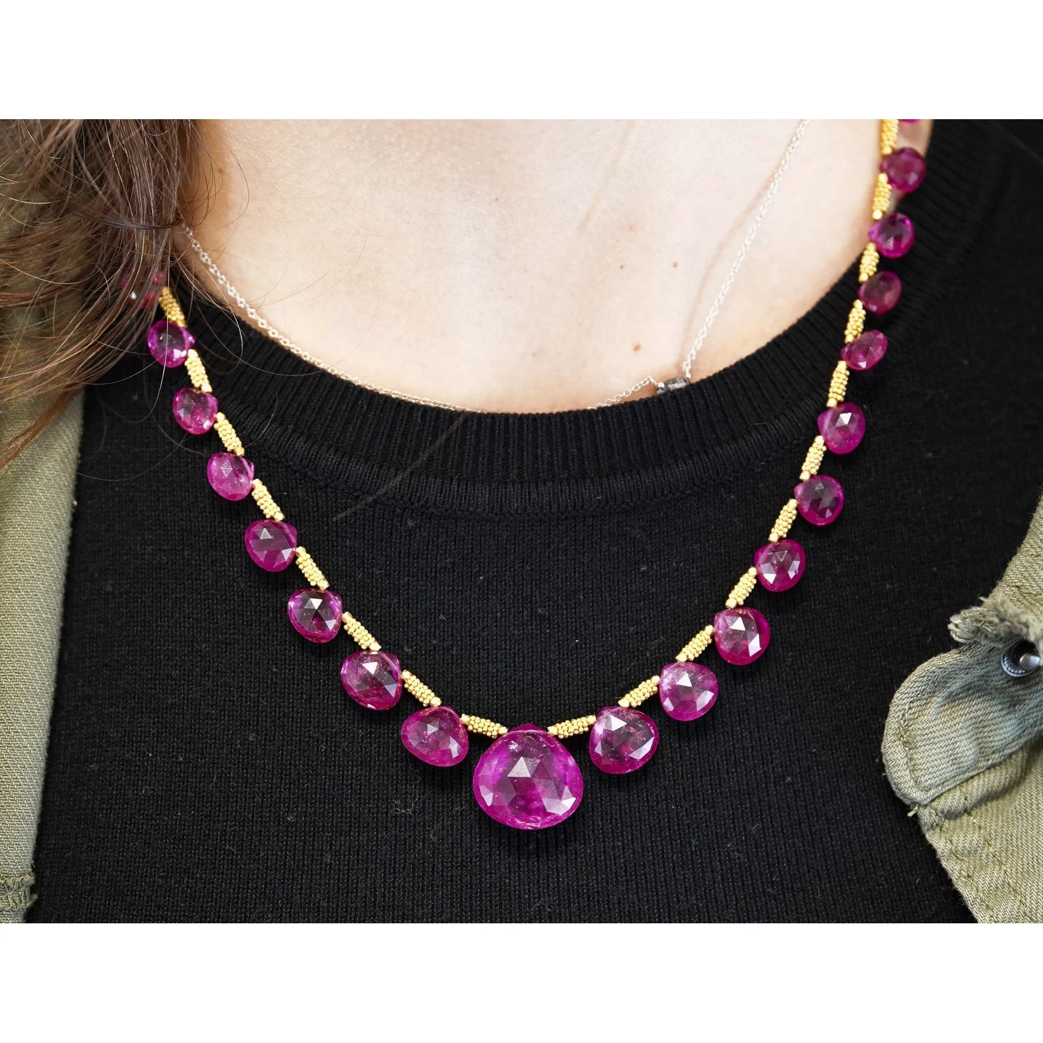 Vintage GIA Certified 120 Carat Pear-Shape Pink Rubellite Tourmaline Necklace in 22k Yellow Gold - Image 5