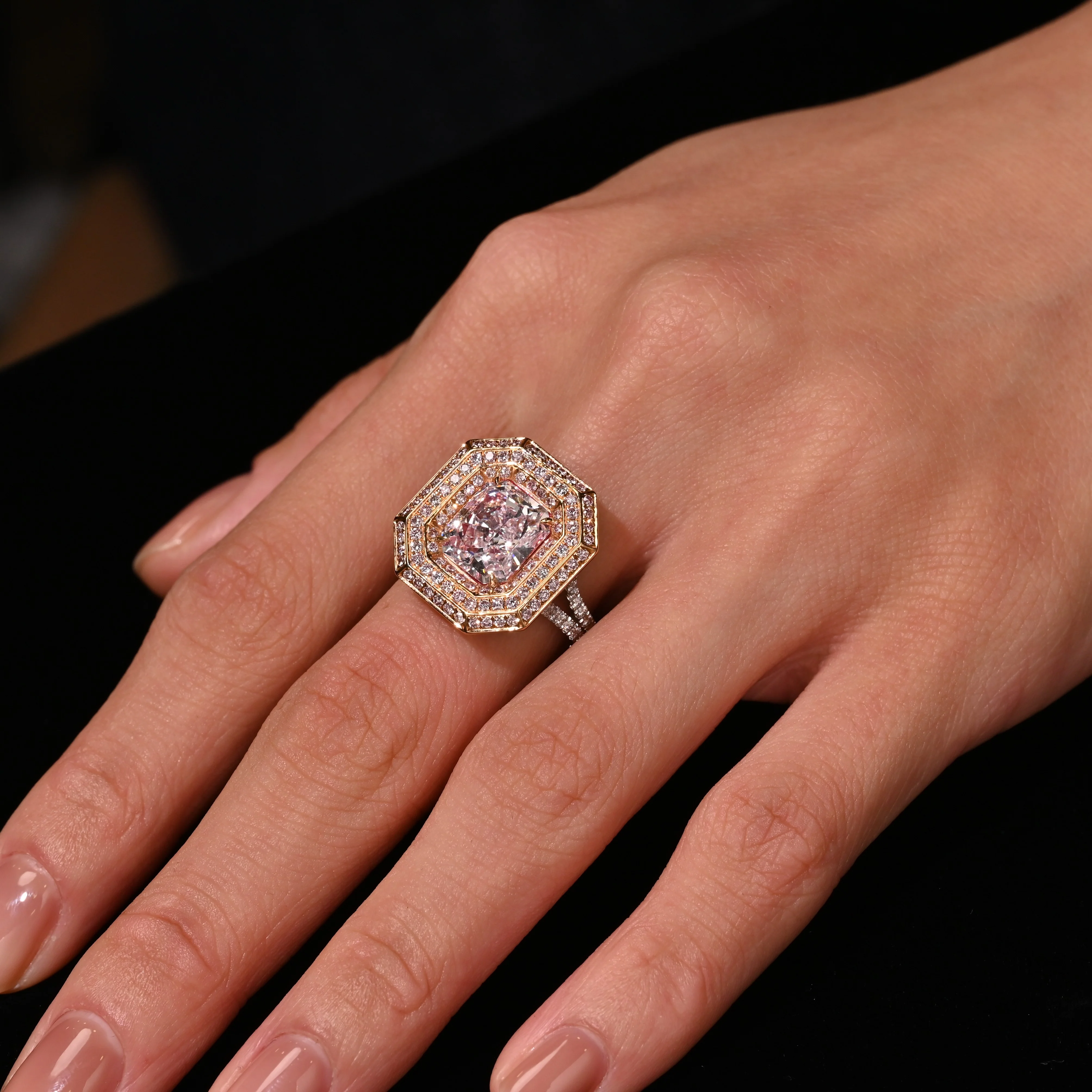 GIA Certified 3.48 Carat Radiant Cut Light Pink Diamond Ring in 18K White Gold - Image 2