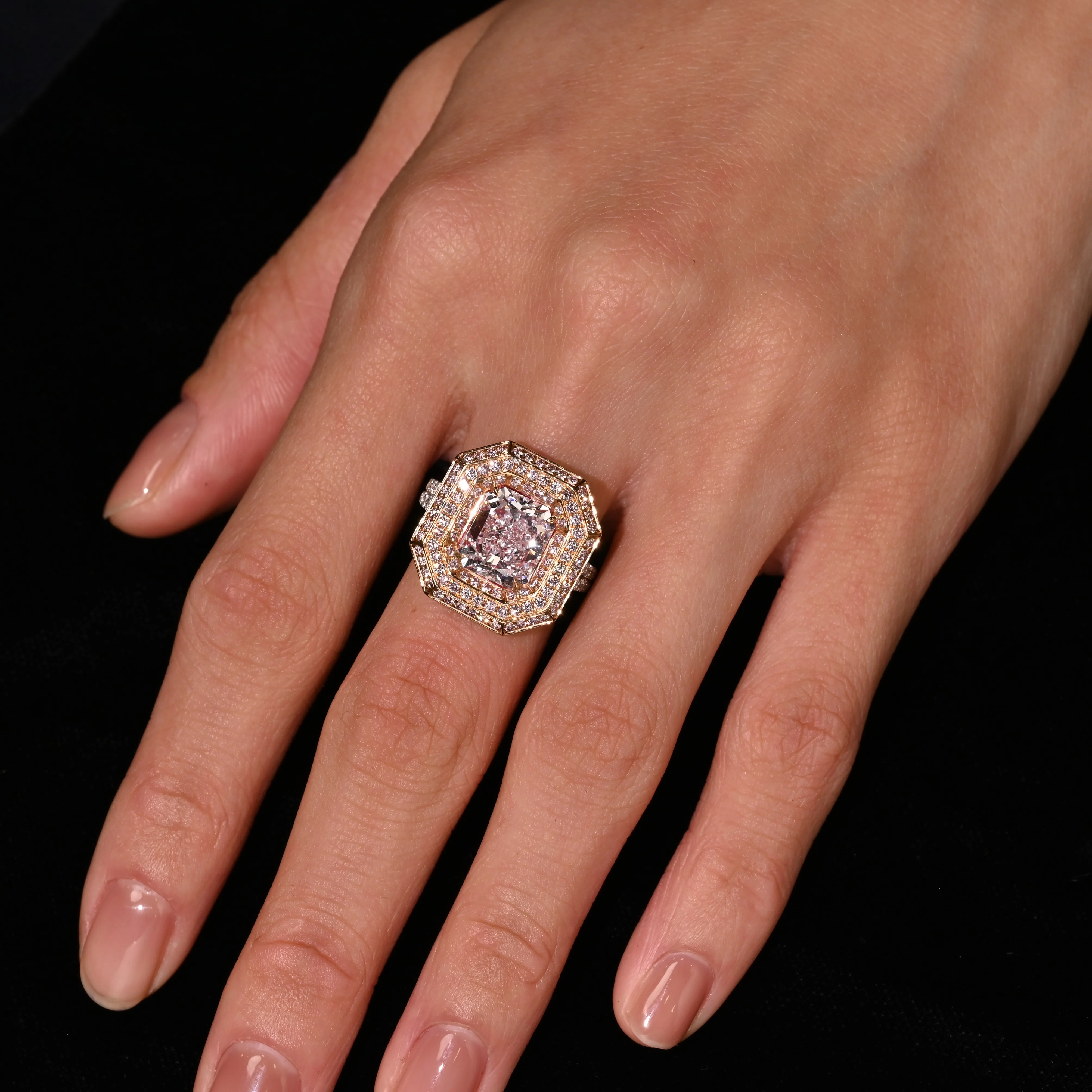 GIA Certified 3.48 Carat Radiant Cut Light Pink Diamond Ring in 18K White Gold - Image 3