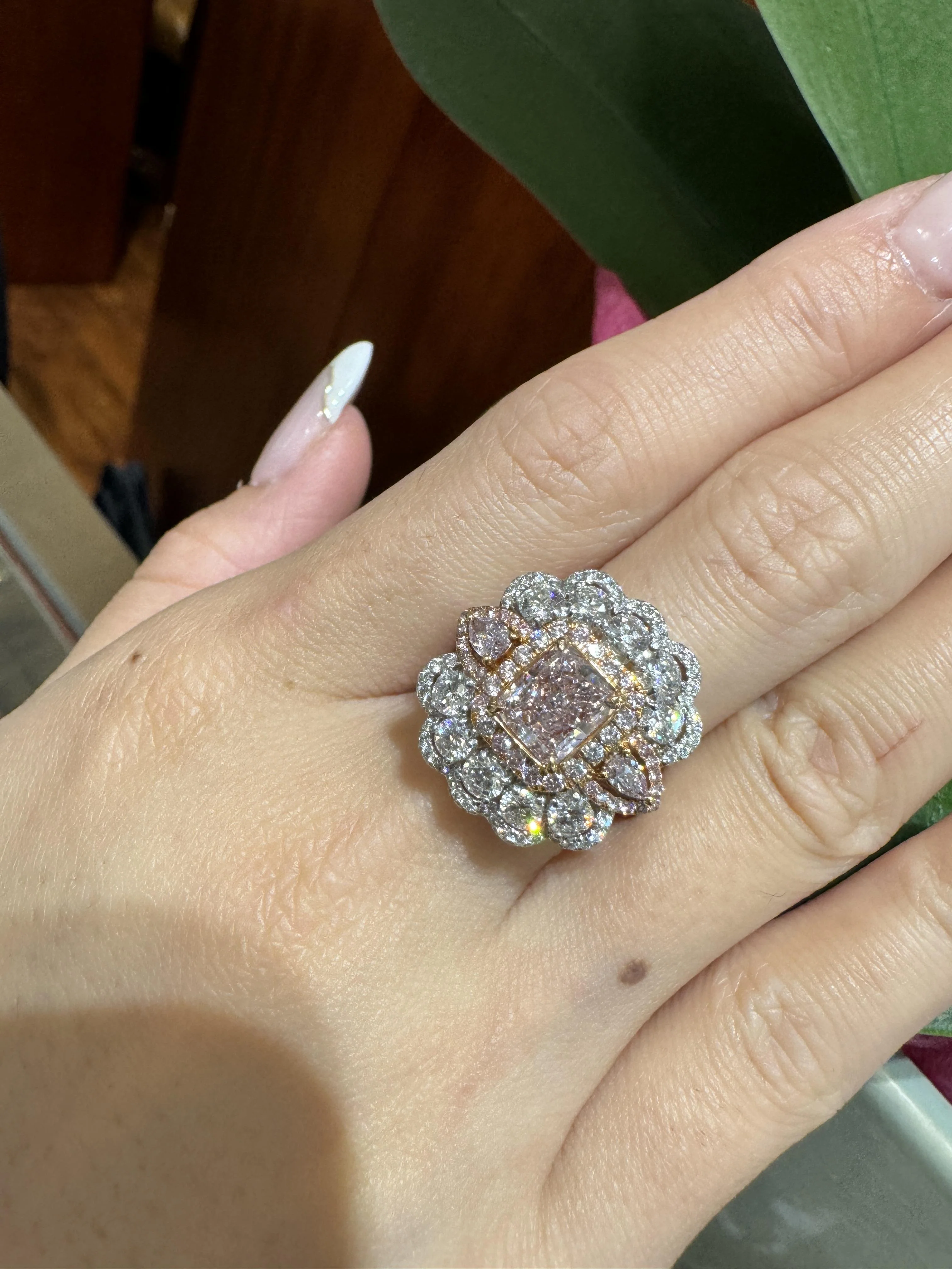 GIA Certified 1.07 Carat Fancy Light Purplish Pink Diamond Halo Cocktail Ring - Image 12