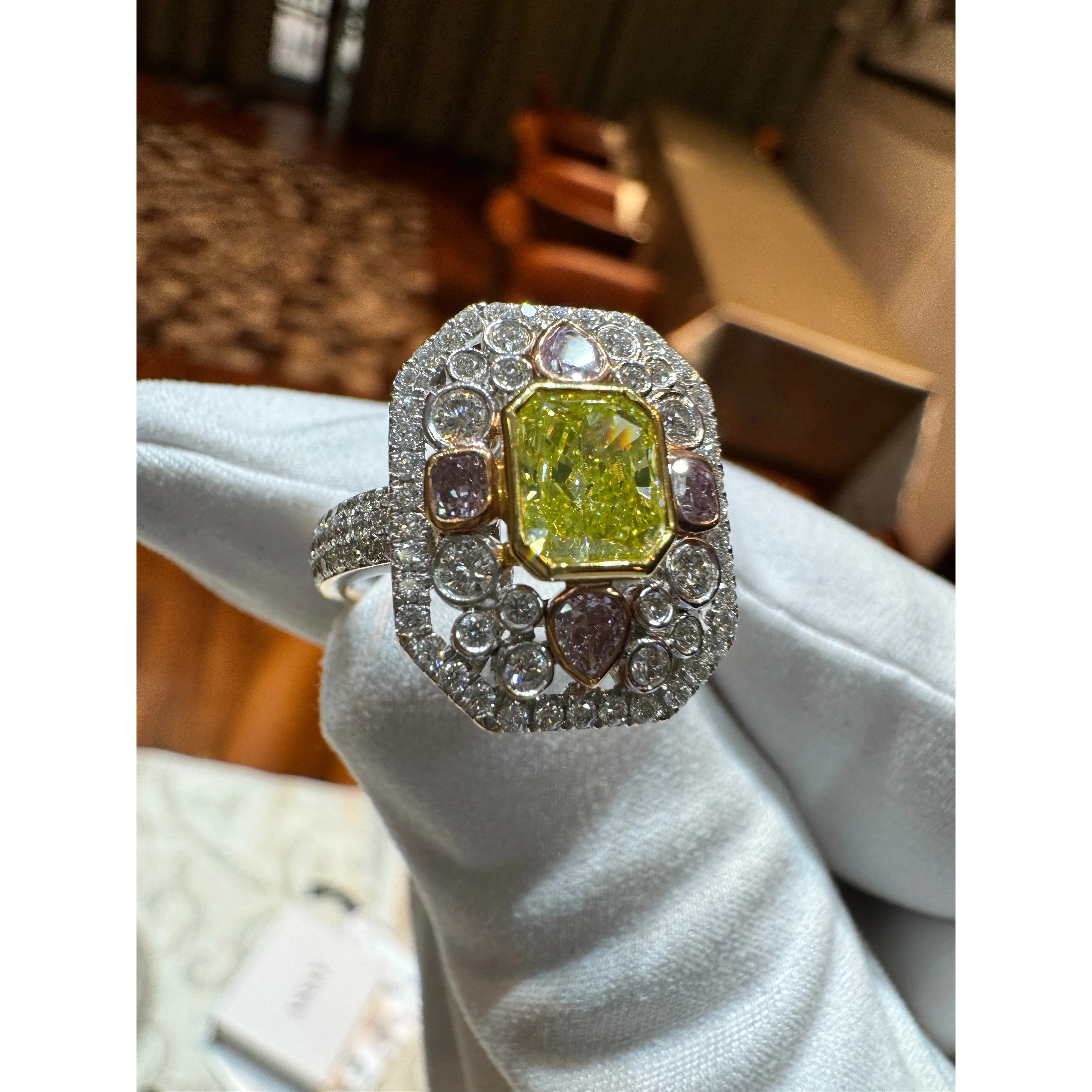 GIA Certified 1.15 Carat Radiant Cut Fancy Intense Yellowish Green Diamond Ring With Pink/White Side Stones - Image 12