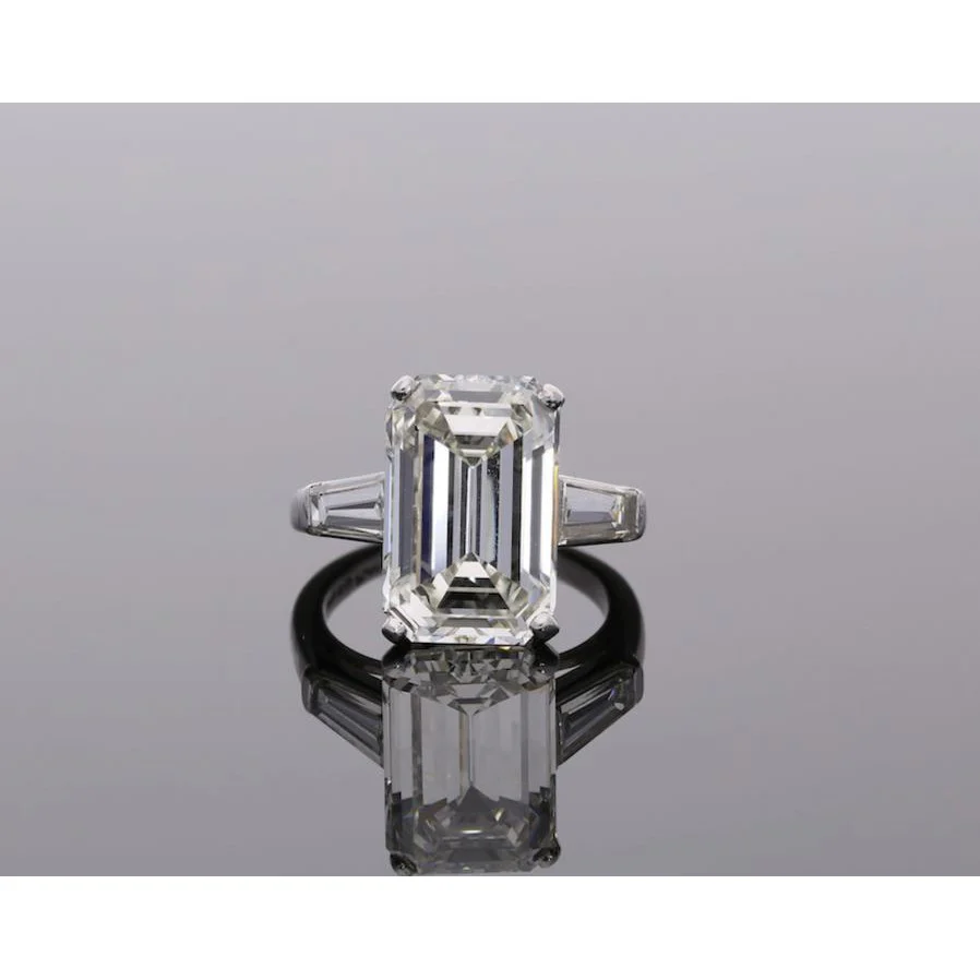GIA Certified 10.03 Carat Emerald Cut J/VS1 Diamond Platinum Three Stone Ring - Image 4